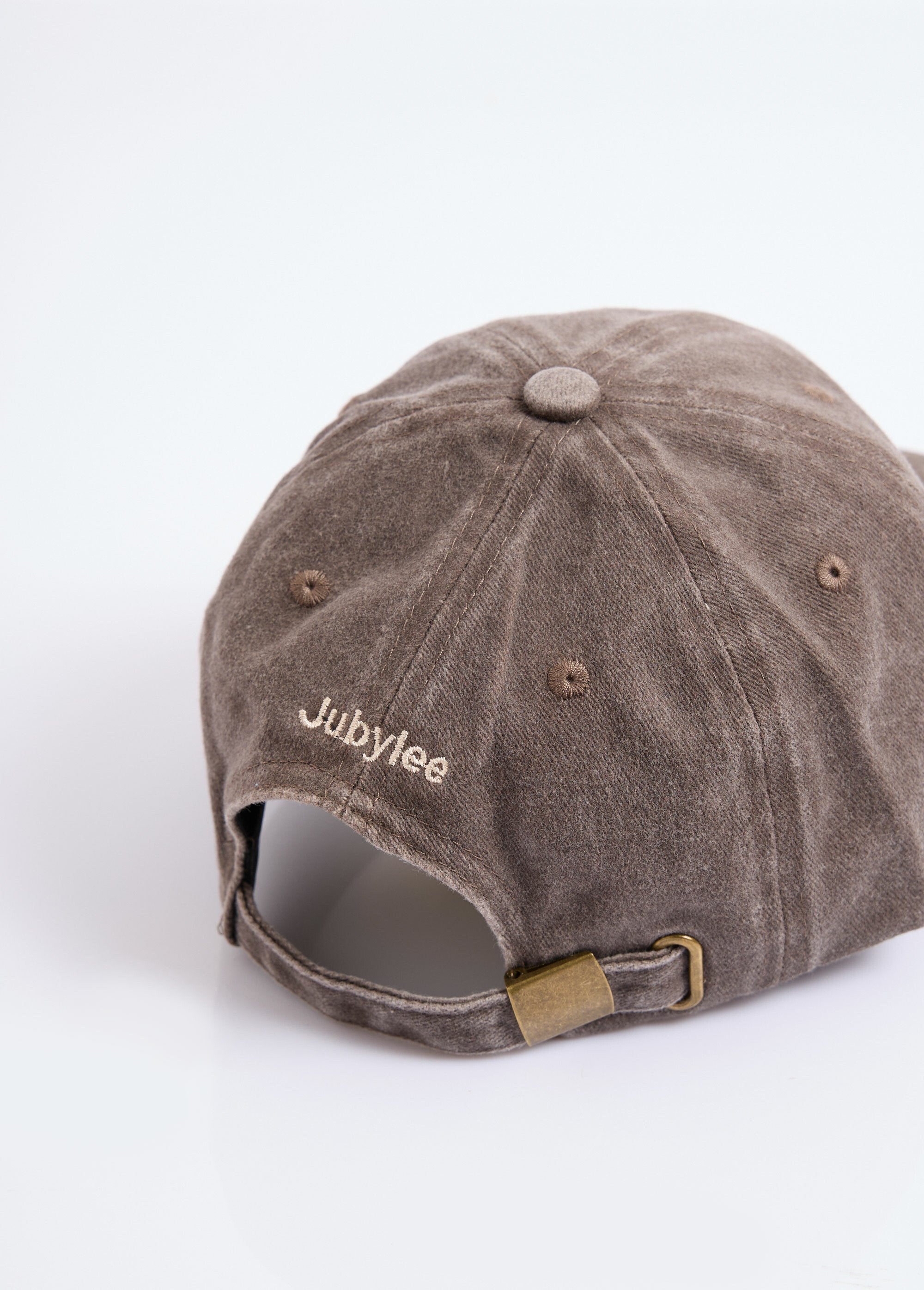 Used_denim_cap_with_heart_embroidery_Brown_DE1_slim