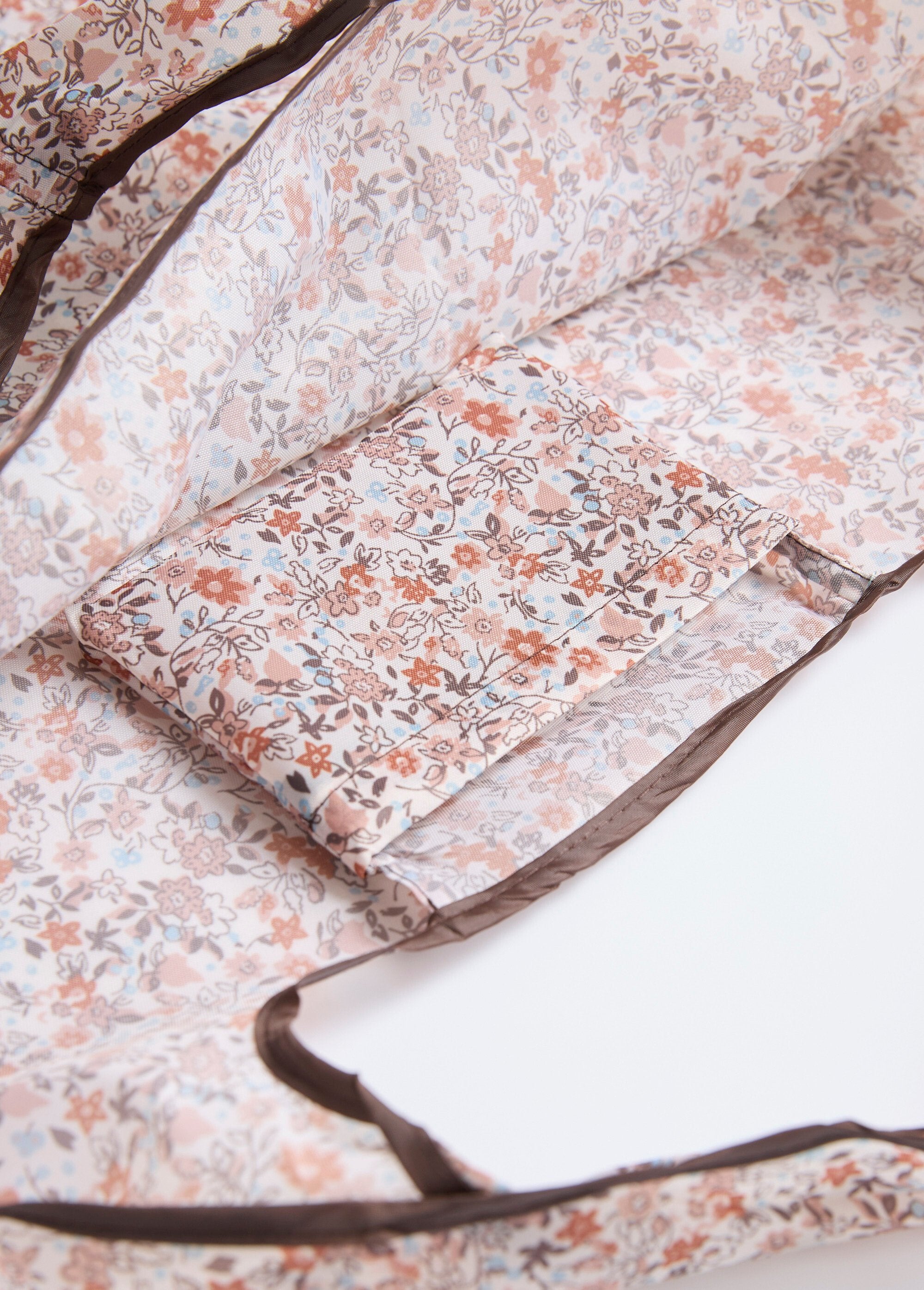 Foldable_shopping_bag,_small_flowers_Ecru_DE2_slim