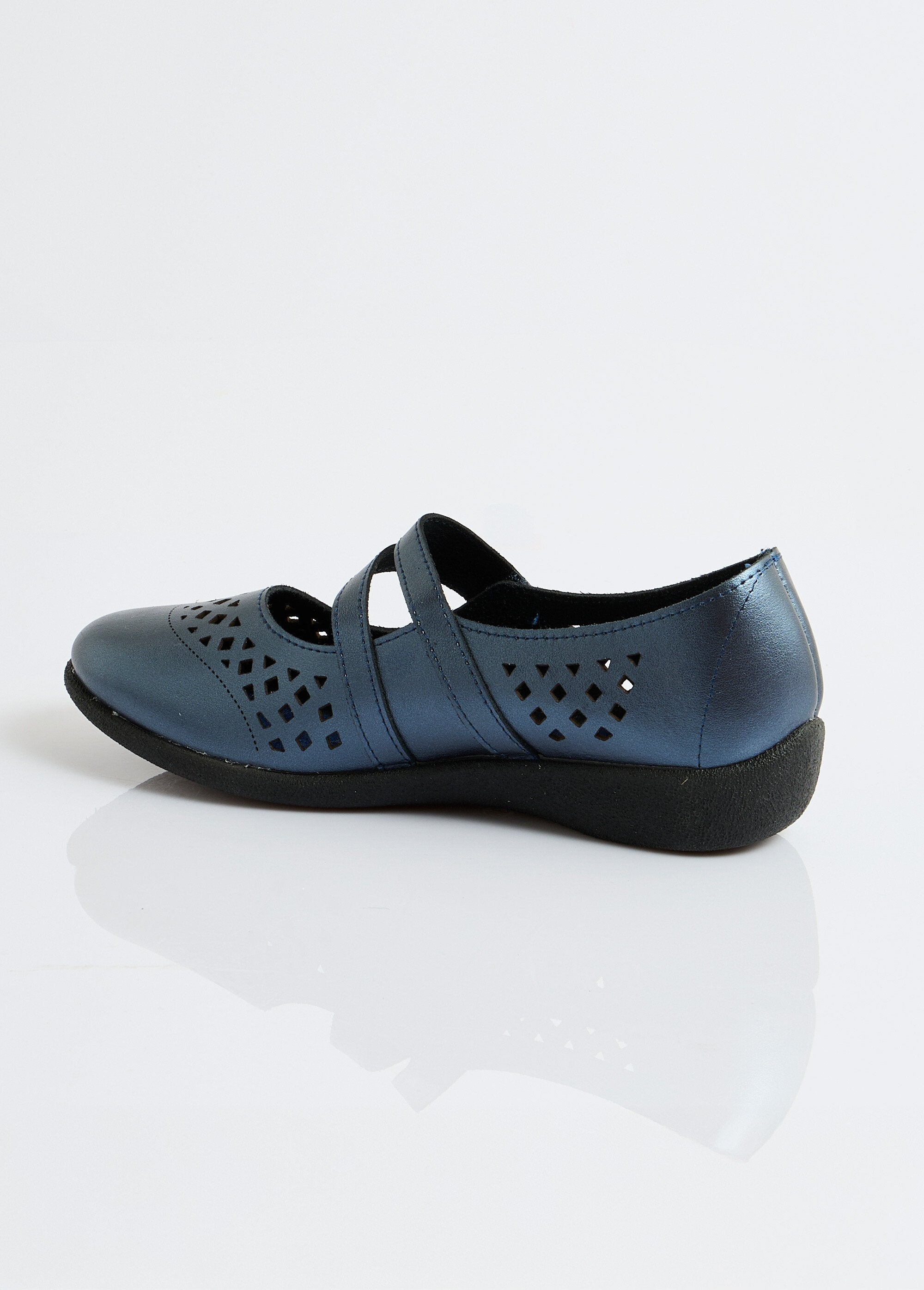 Comfortable_width_baby_leather_ballerinas_Navy_irises_DO1_slim