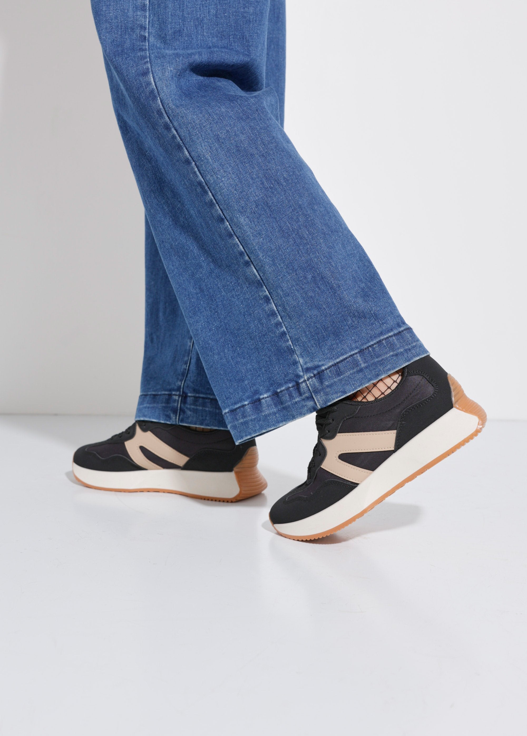 Wedge_jogger_sneakers_Black_SF1_slim