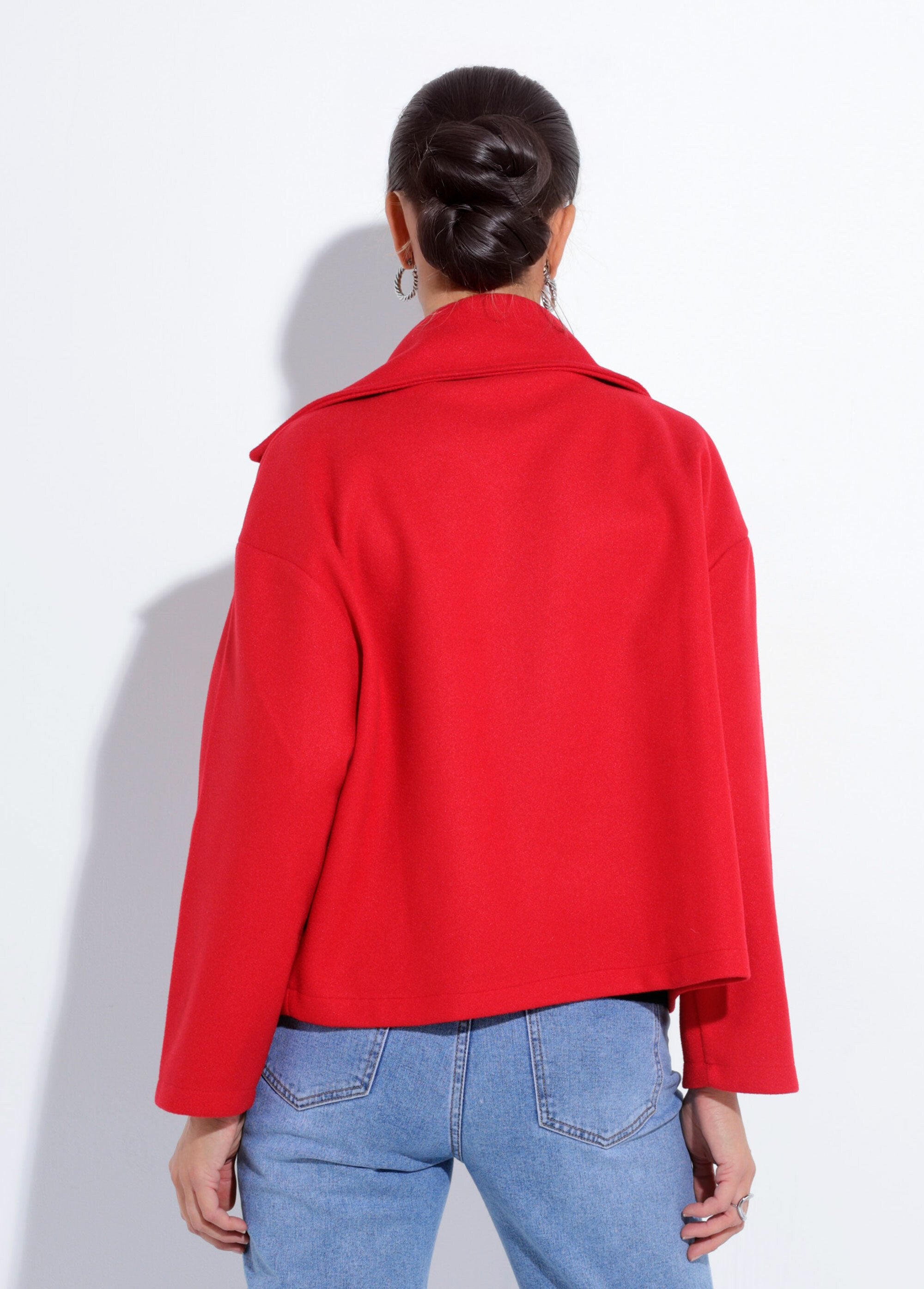 Short,_plain_wool-cloth_style_pea_coat_Red_DO1_slim