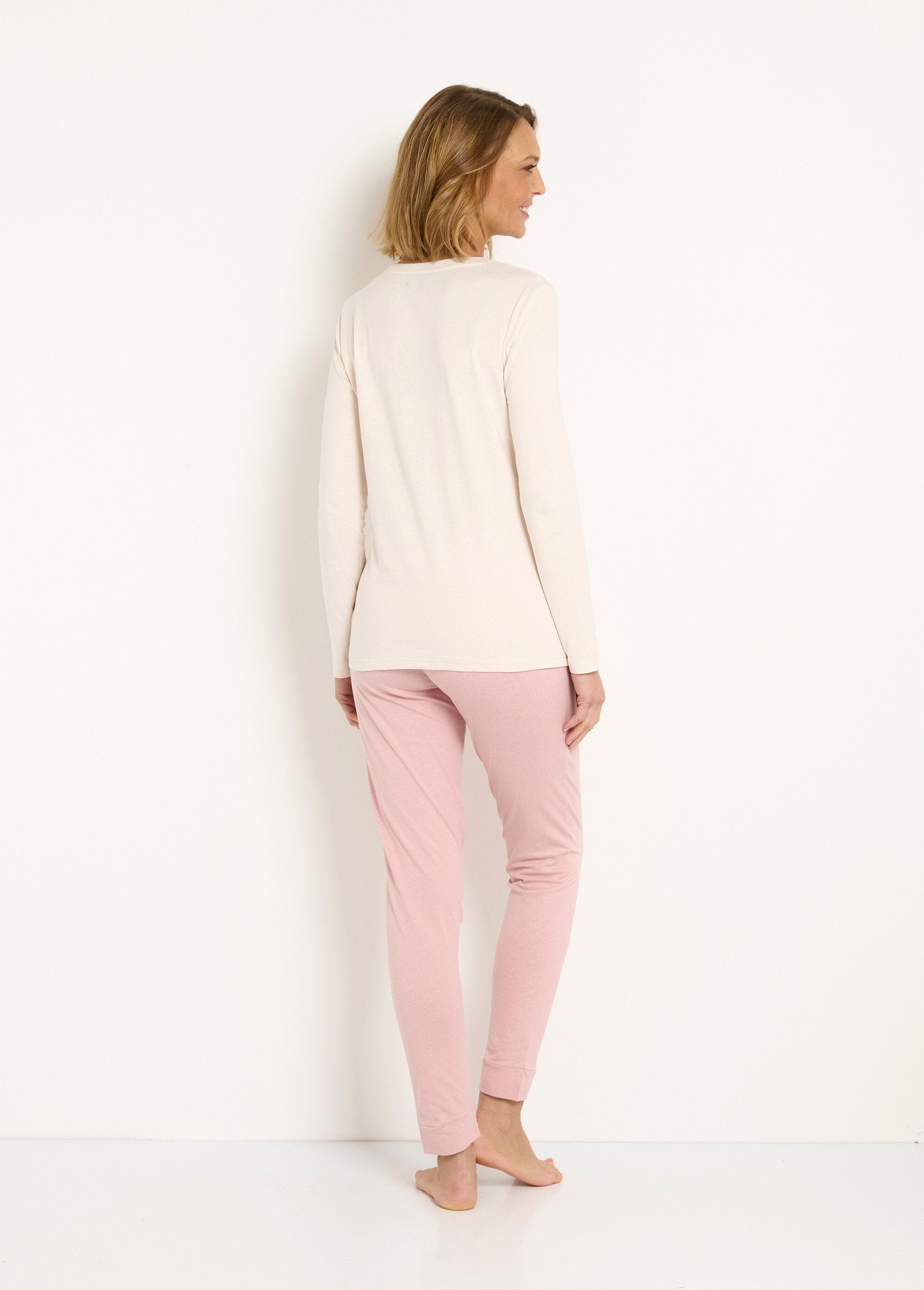 Long-sleeved_mesh_pajamas_Pink_DO1_slim