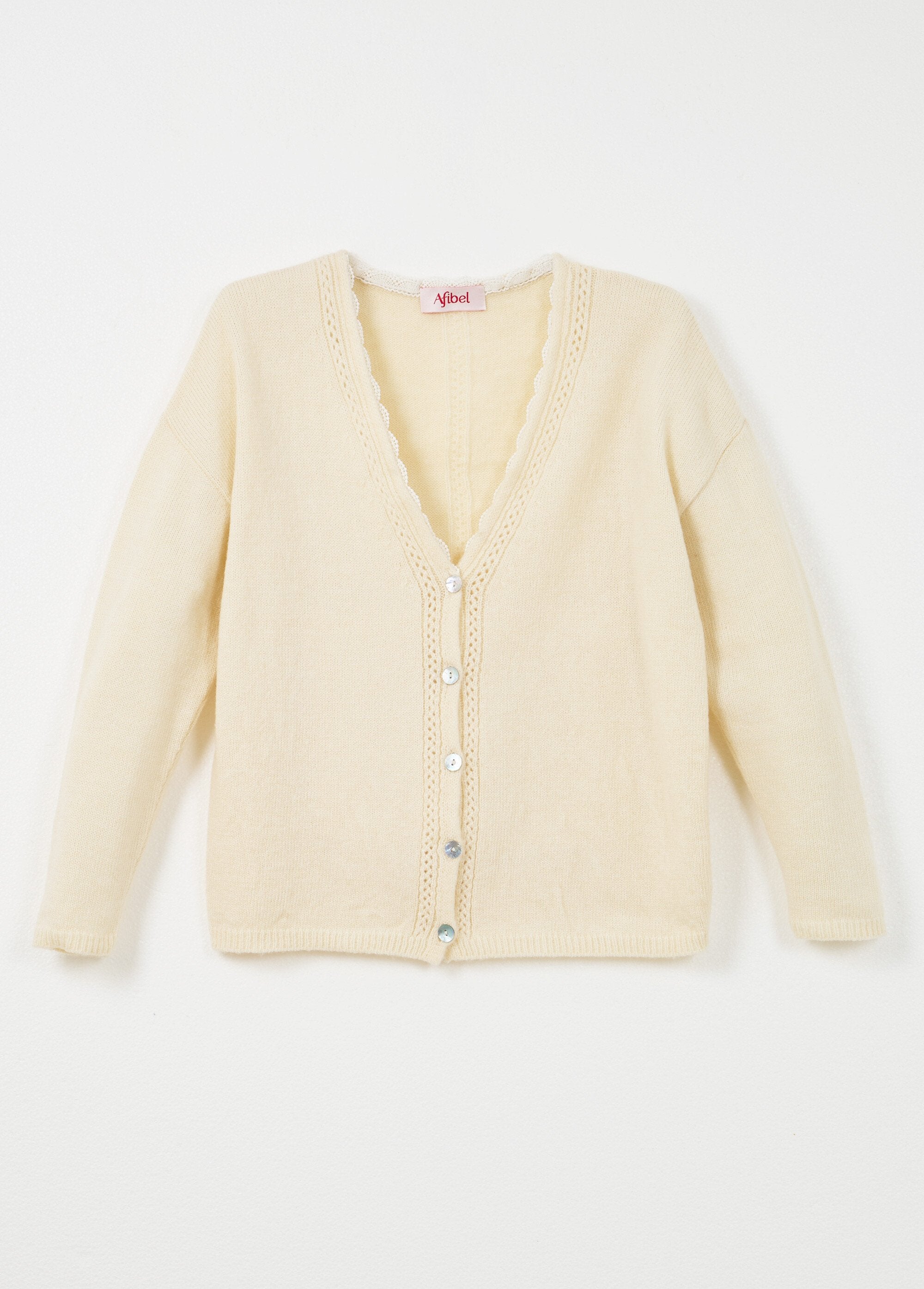 V-neck_jersey_buttoned_vest,_openwork_and_macramé_Ecru_AP1_slim