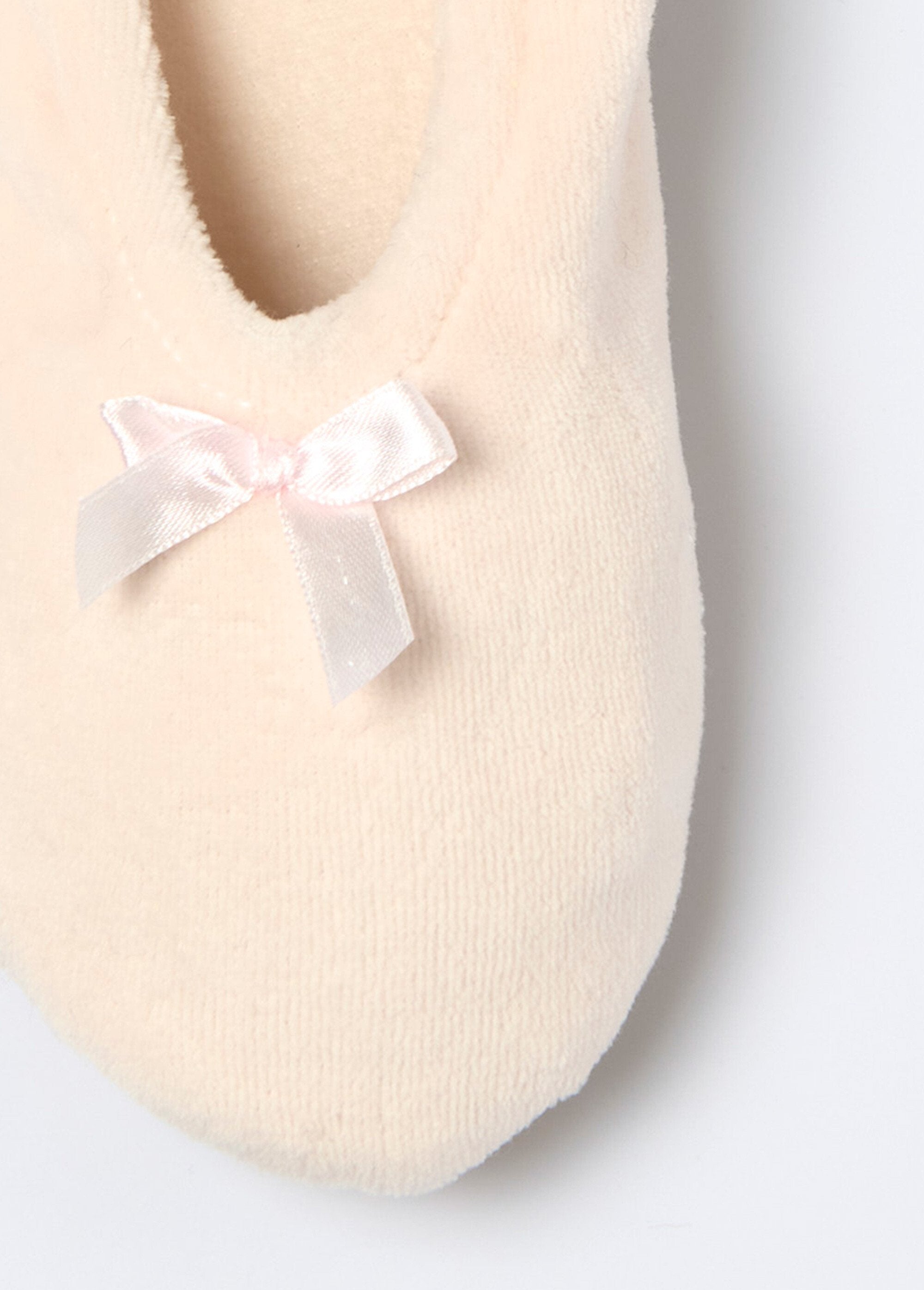 Elasticated_velvet_ballerina_slippers_Light_pink_DE1_slim