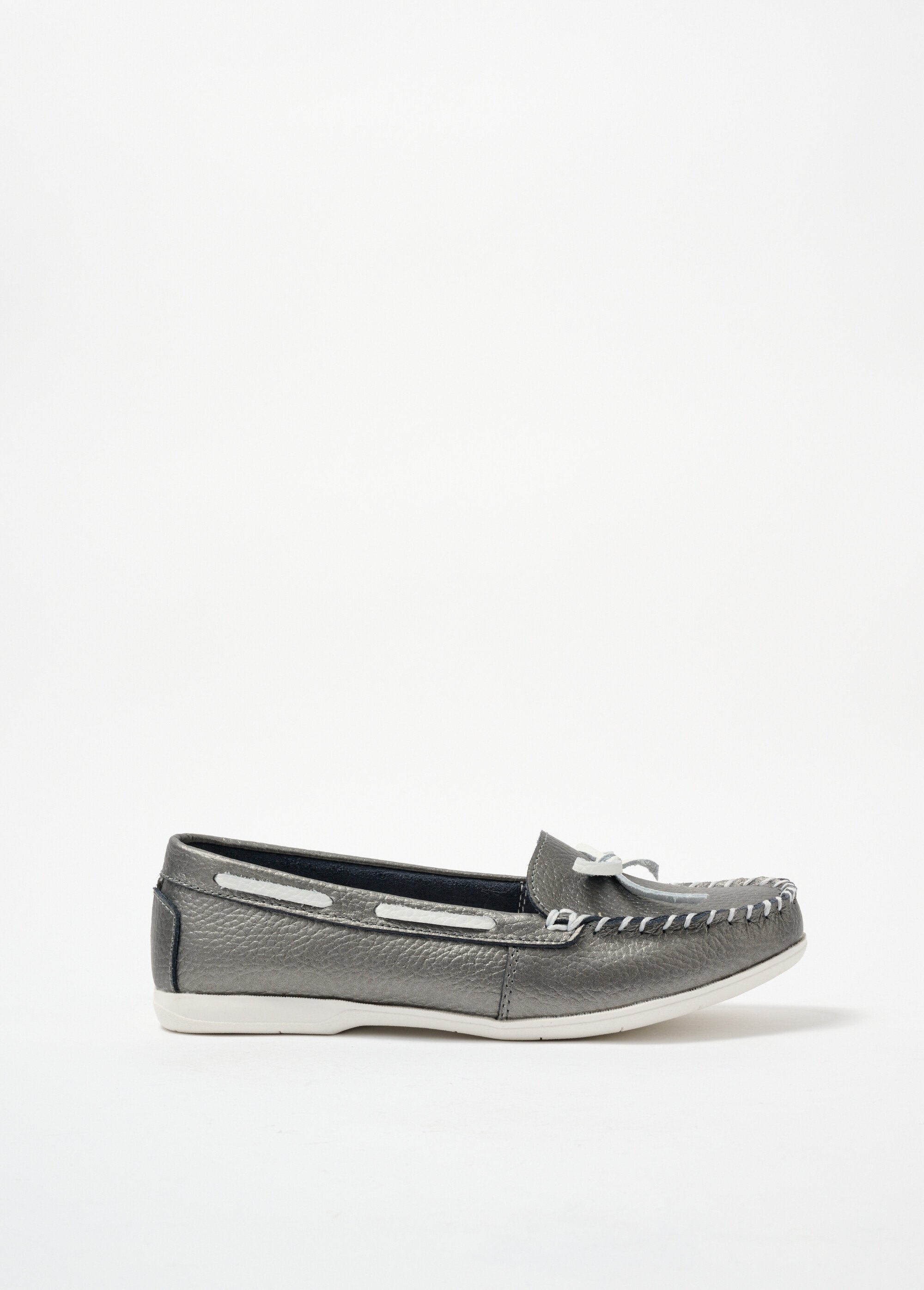 Boat-style_moccasin_Gray_DR1_slim