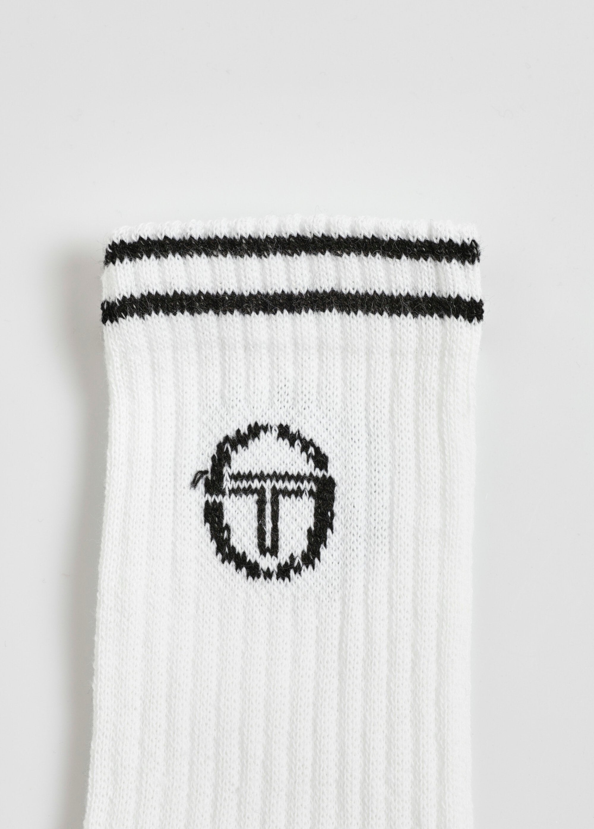 Pack_of_3_assorted_socks_White_DE4_slim