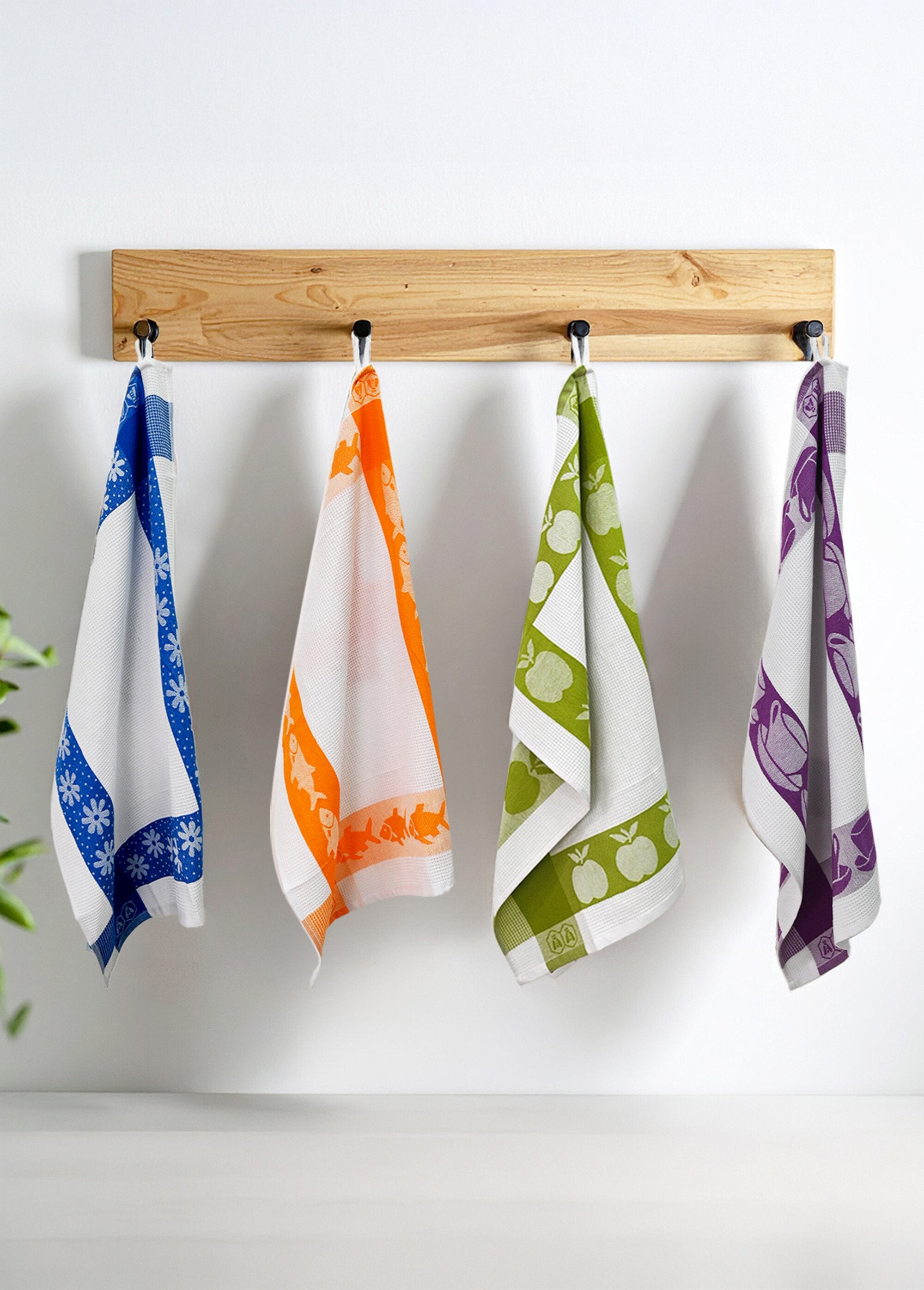 Set_of_3_assorted_jacquard_tea_towels,_Square_2V_Green_SF1_slim