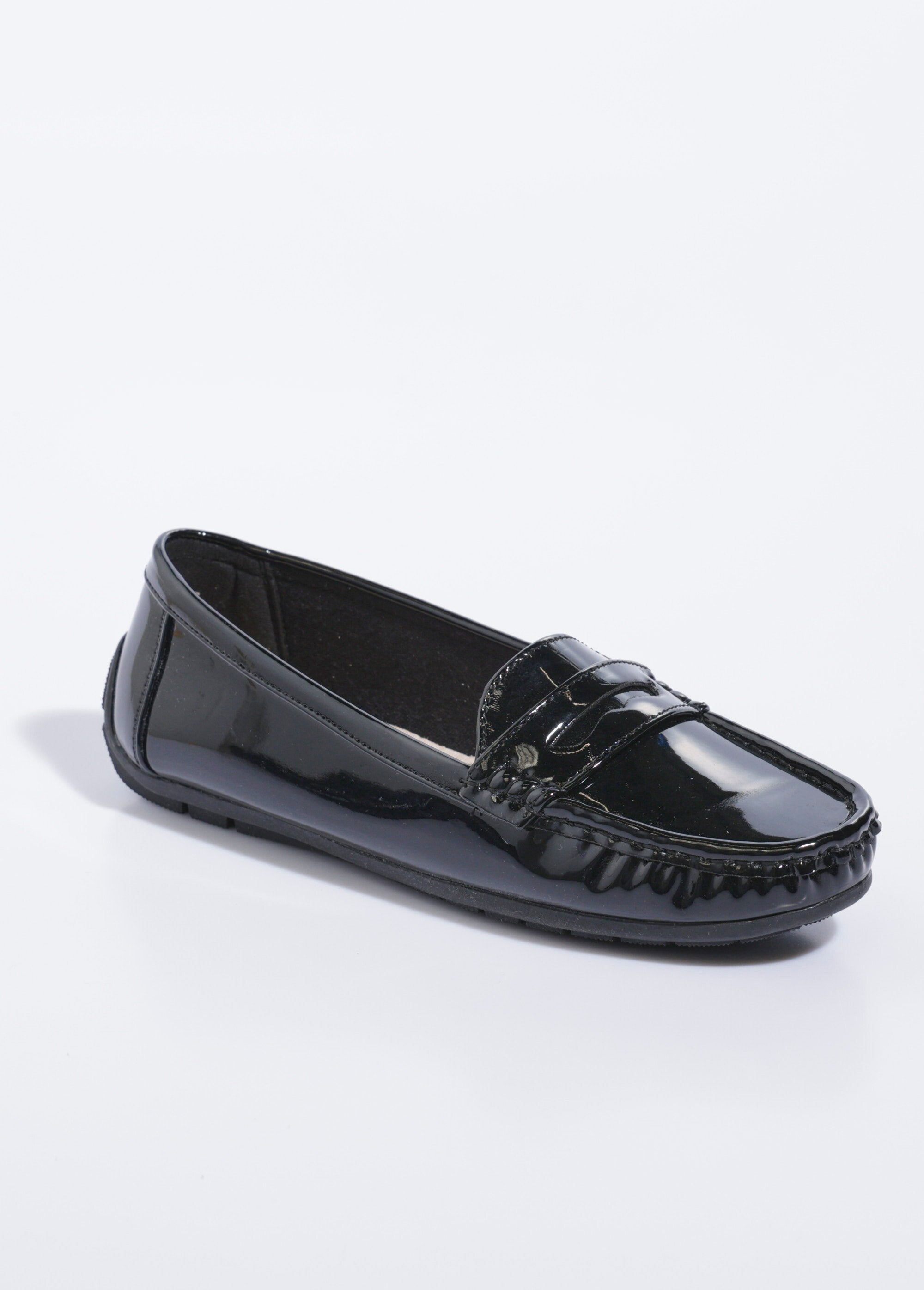 Patent_leather_loafers_with_non-slip_soles_Black_varnish_FA1_slim
