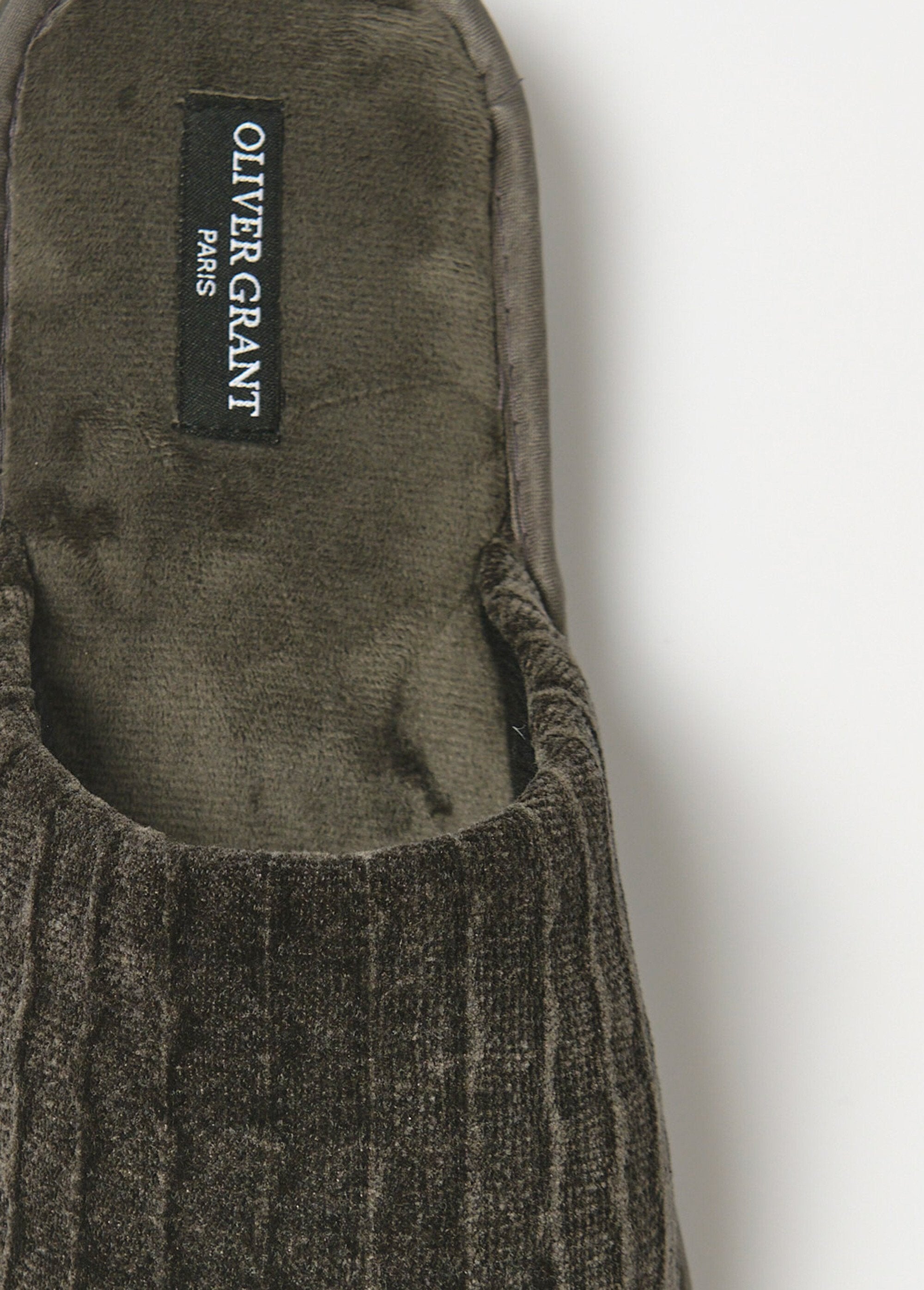 Velvet_mule_slippers_Dark_gray_DE1_slim
