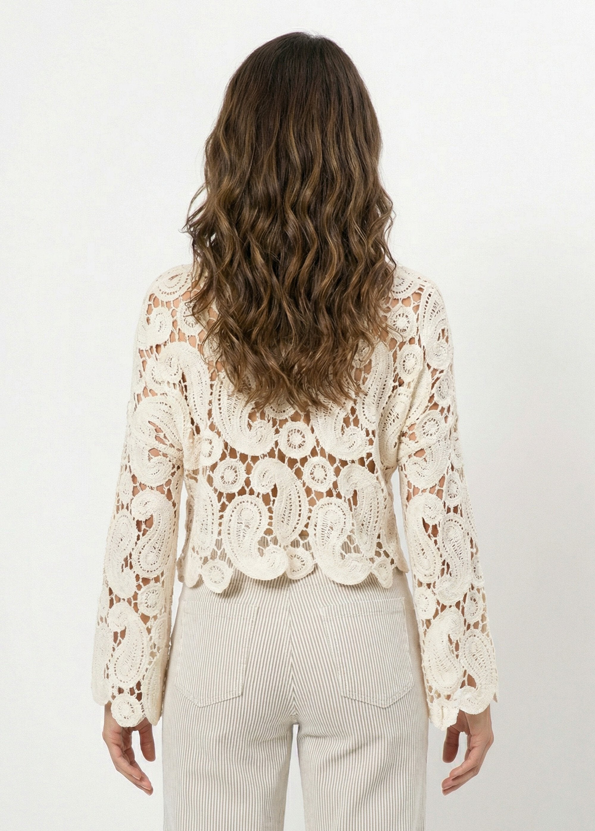 Pull_court_ajouré_en_crochet,_col_rond_Ecru_DO1_slim