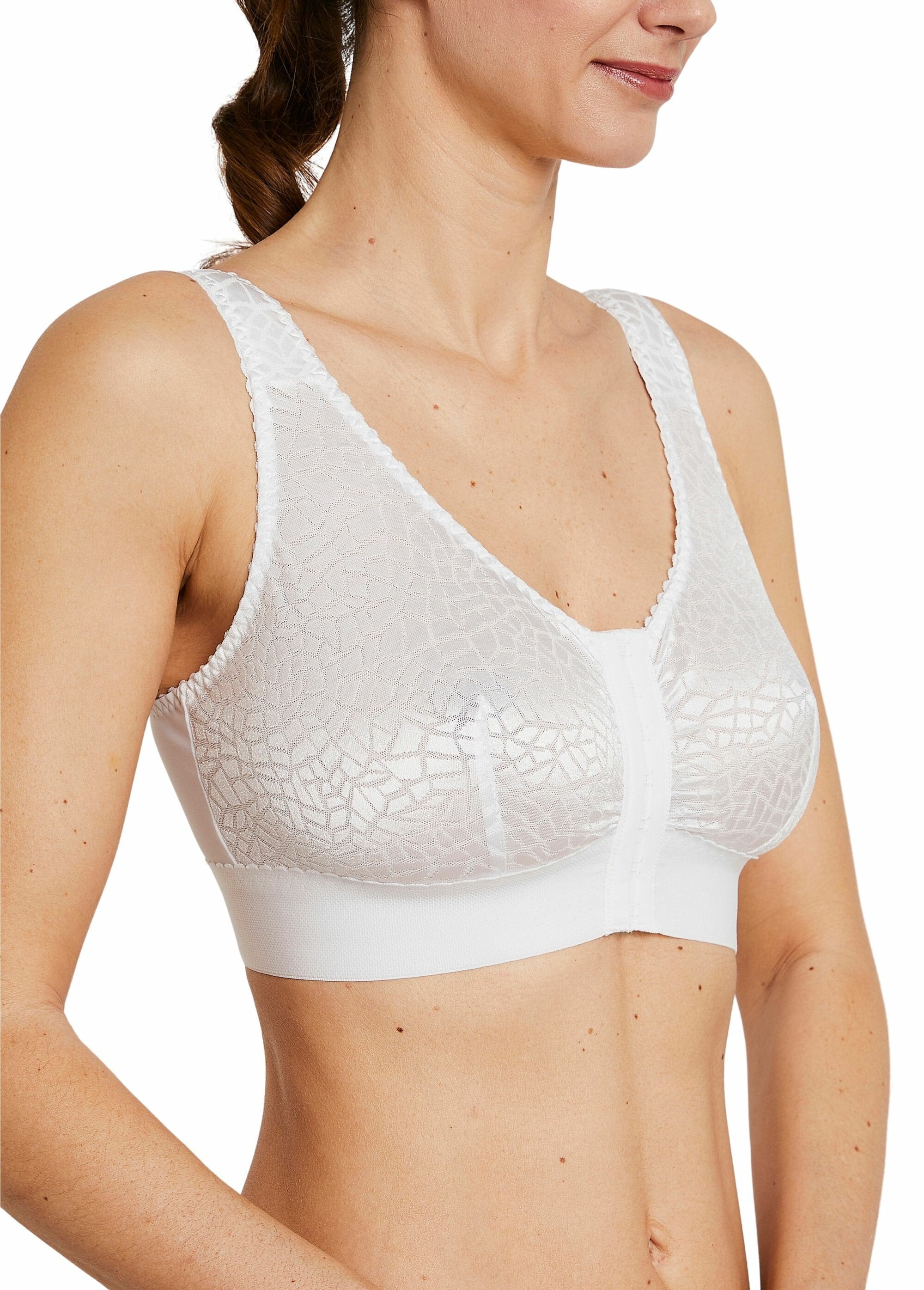 Non-wired_open_front_bra_White_FA2_slim