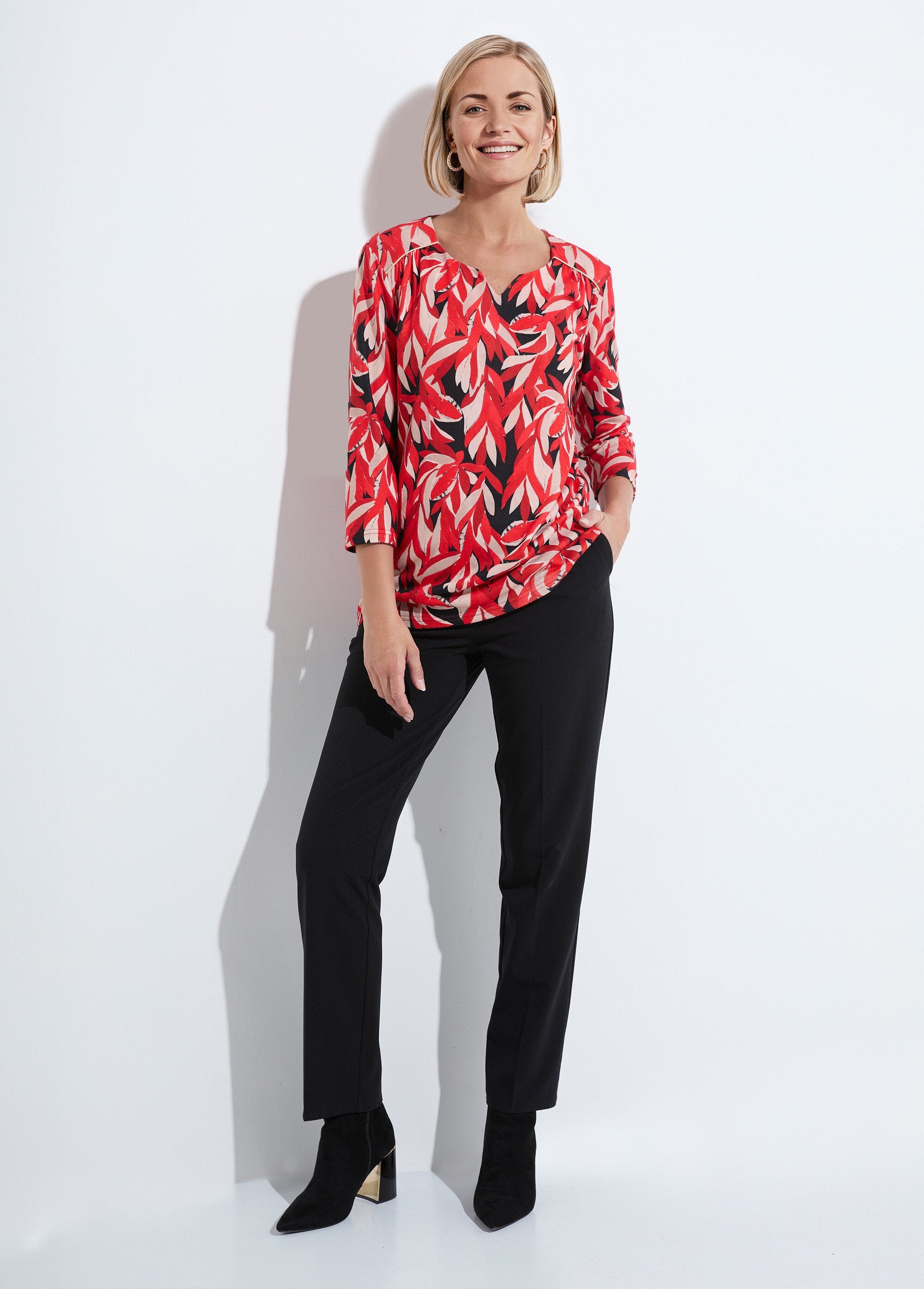 Long_flared_t-shirt_with_3/4_sleeves_and_round_neck_Red_print_SF1_slim