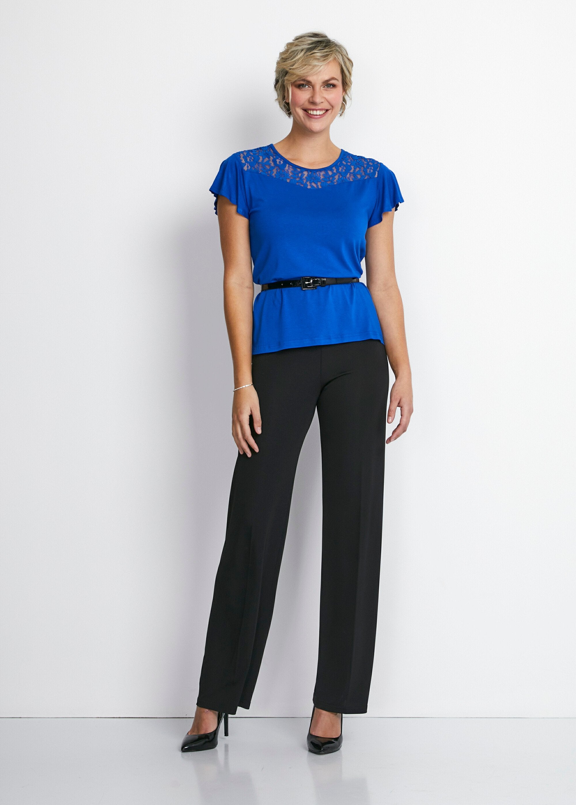 Short-sleeved_lace_T-shirt_Blue_SF1_slim