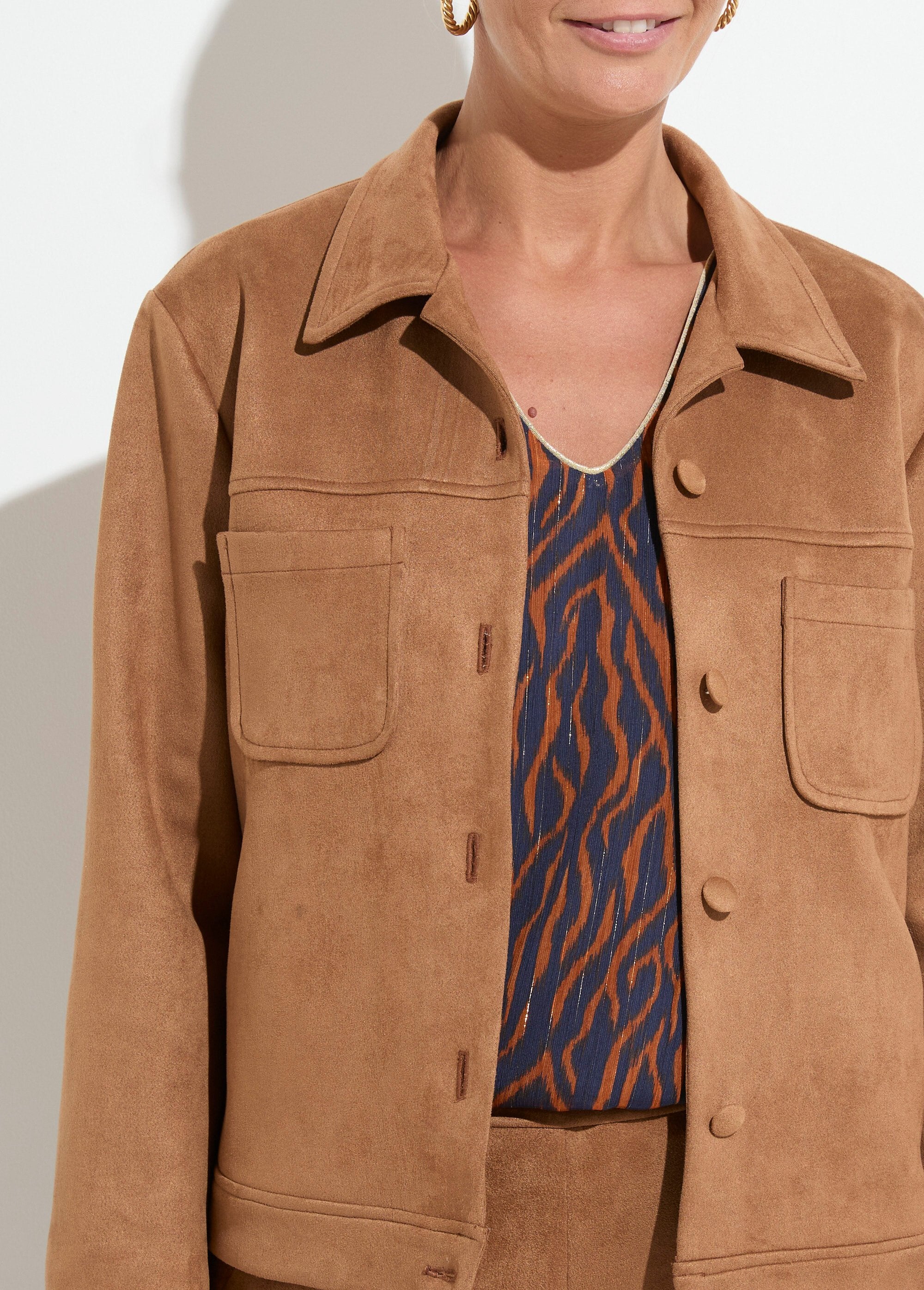 Blouson_boutonné_tissu_suédé_col_cranté_Camel_DE1_slim