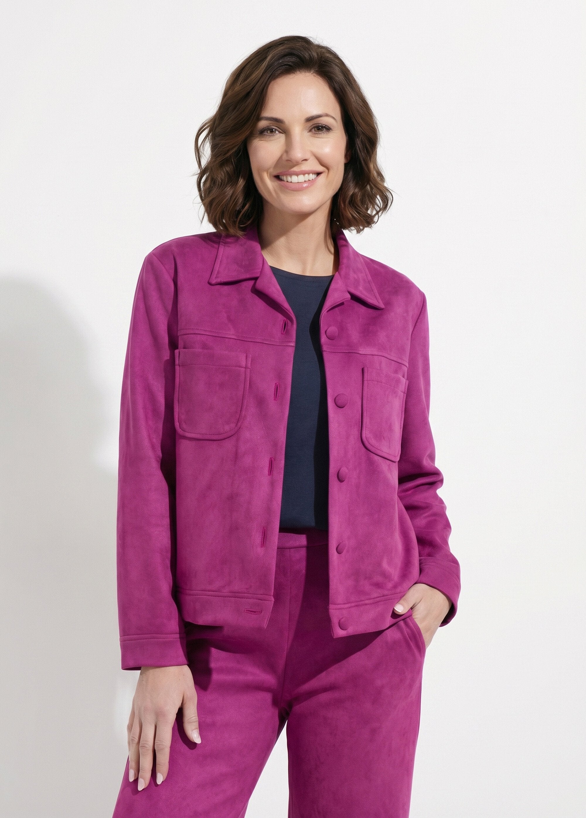 Buttoned_suede_jacket_with_notched_collar_Blackcurrant_FA1_slim