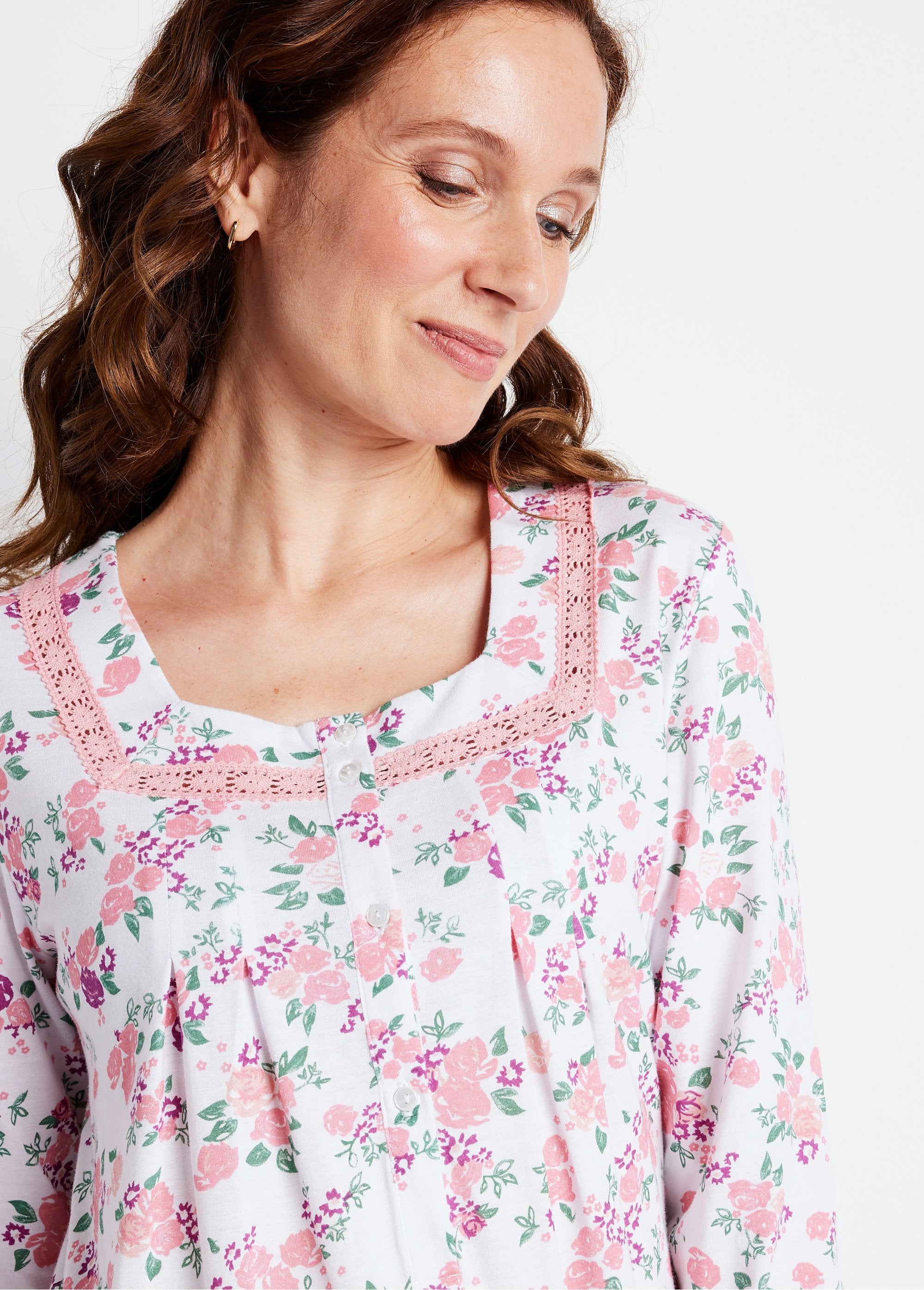 Long_floral_nightgown_Pink_print_DE1_slim