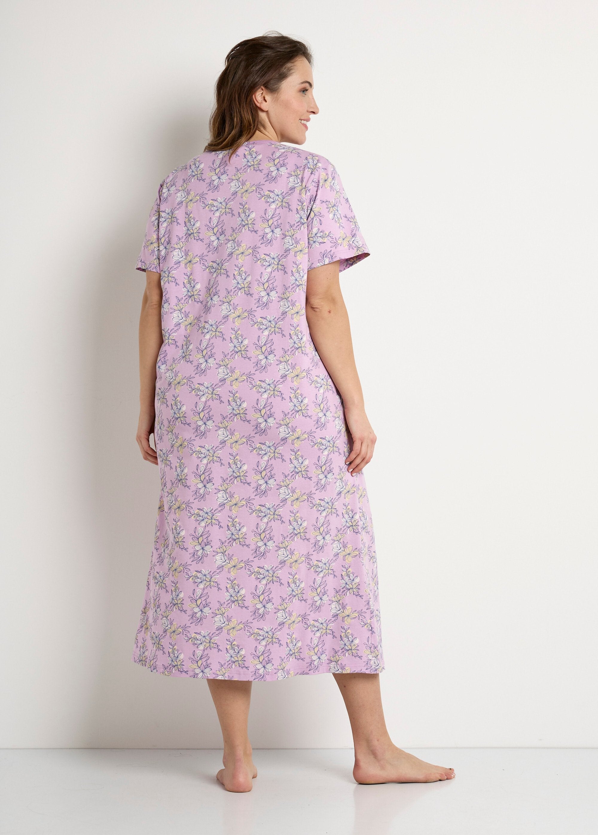 Long_cotton_nightgown_with_short_sleeves_Pink_DO1_curvy