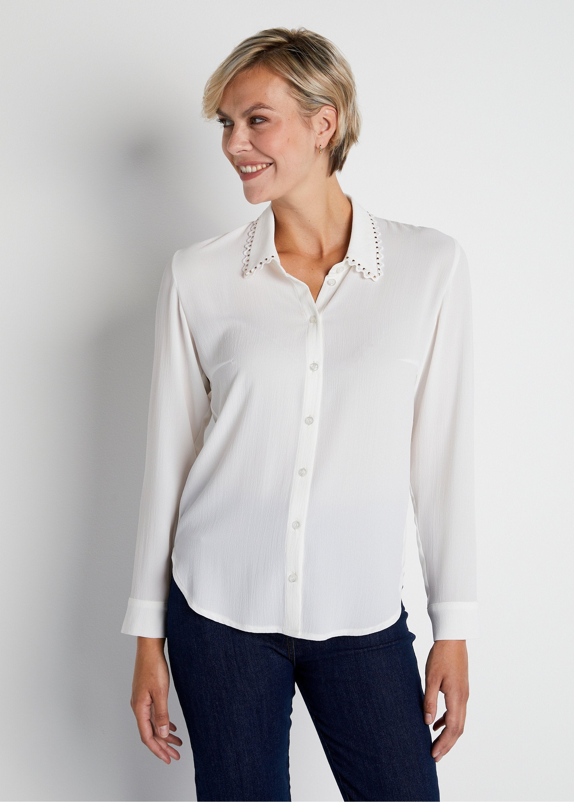 Plain_buttoned_blouse_with_fancy_collar_Ecru_FA1_slim