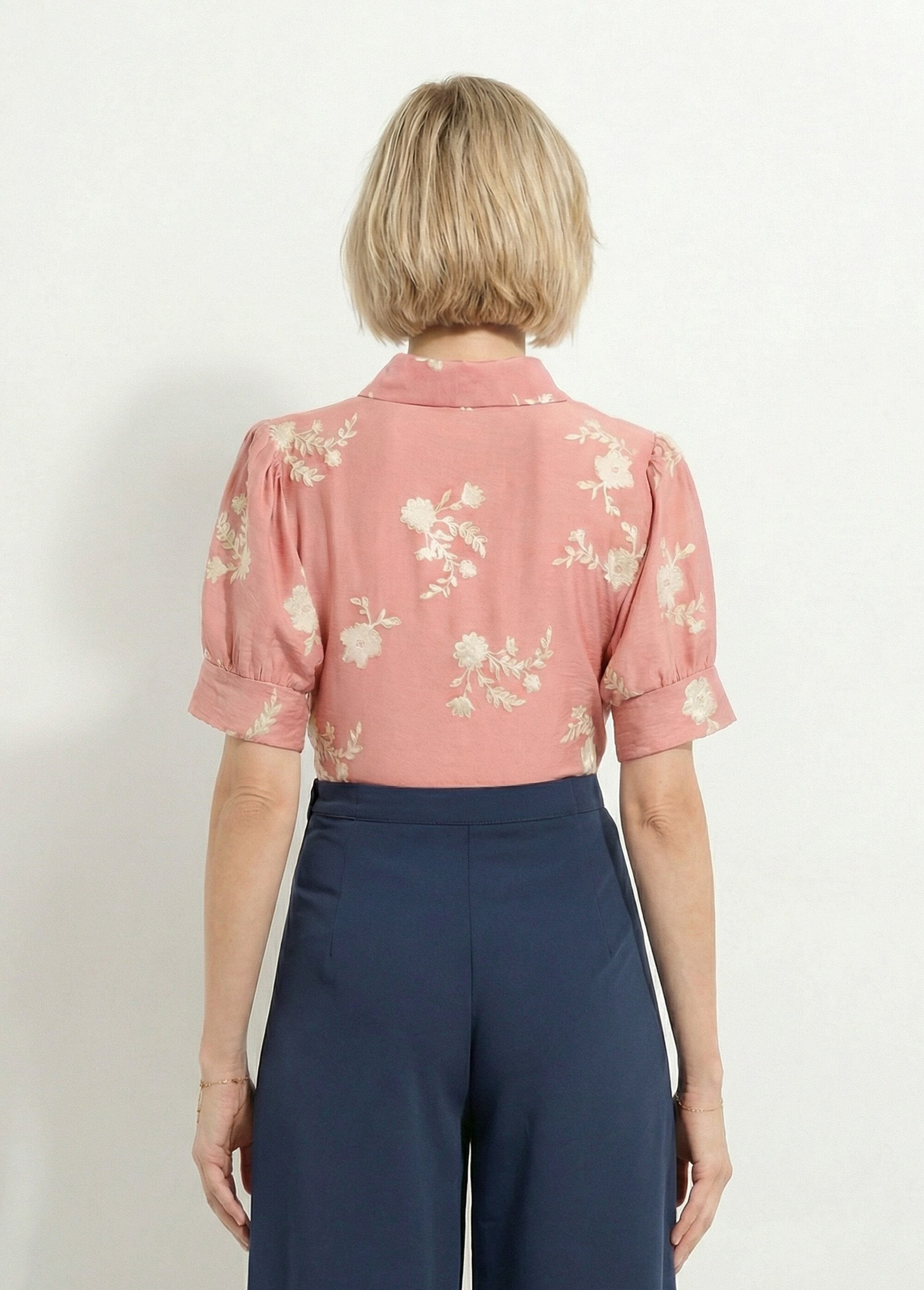 Embroidered_puff-sleeved_blouse_Coral_DO1_slim