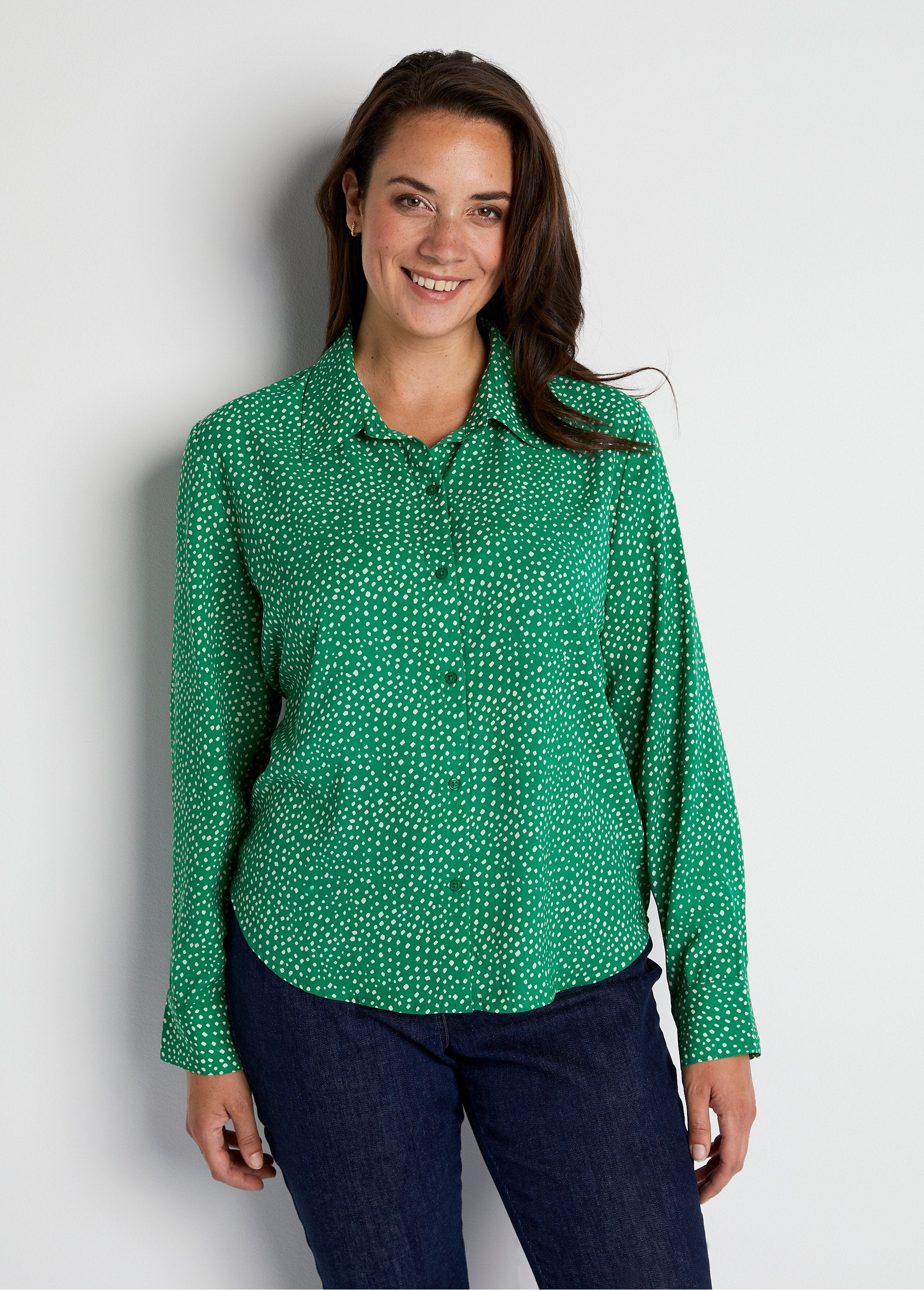 Buttoned_straight_blouse_with_polka_dot_print_Ecru_green_FA1_curvy