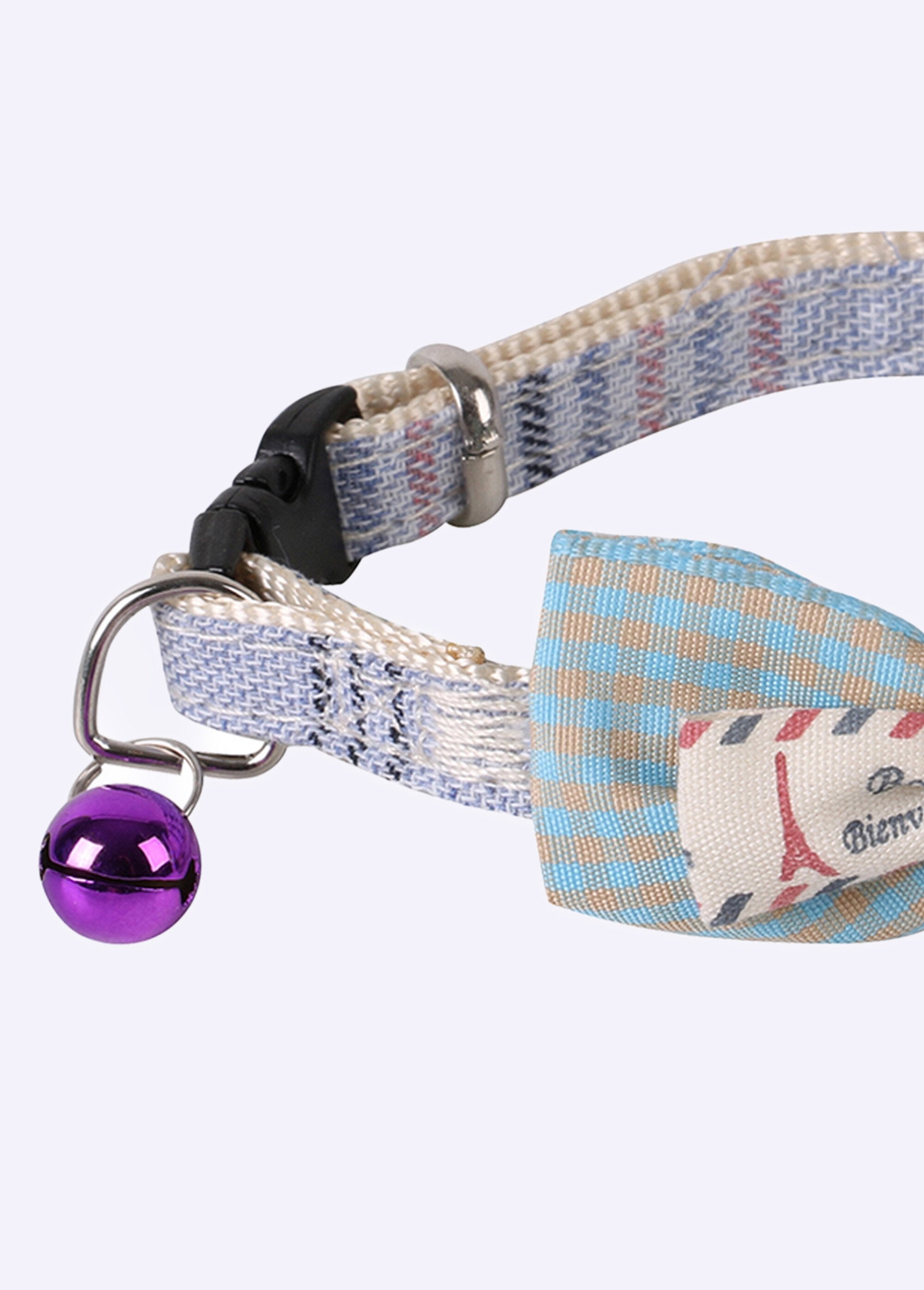 Dog_collar_with_bow_tie_and_bell_Blue_DE1_slim