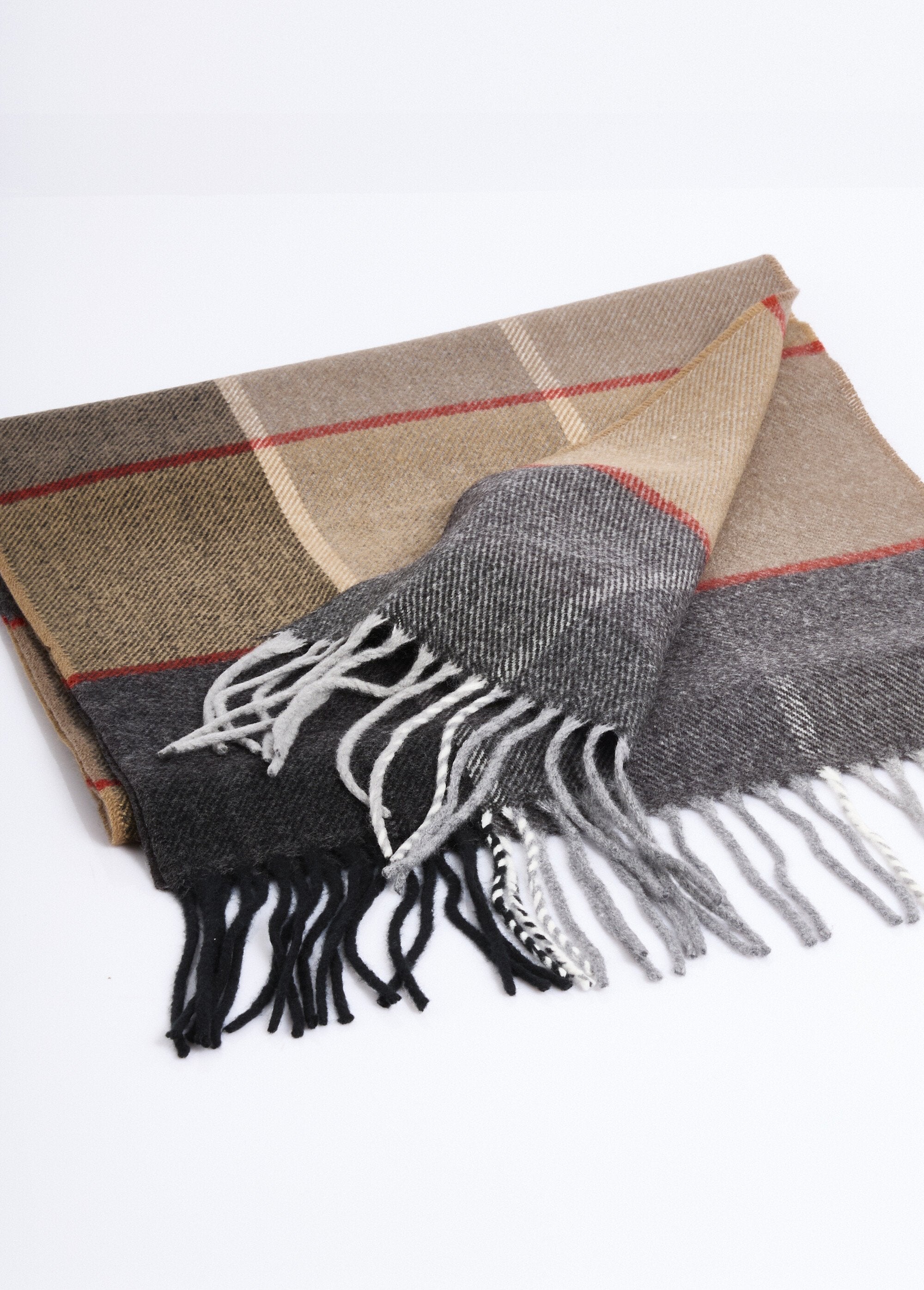 Multicolored_plaid_scarf_Brown_tiles__DE1_slim