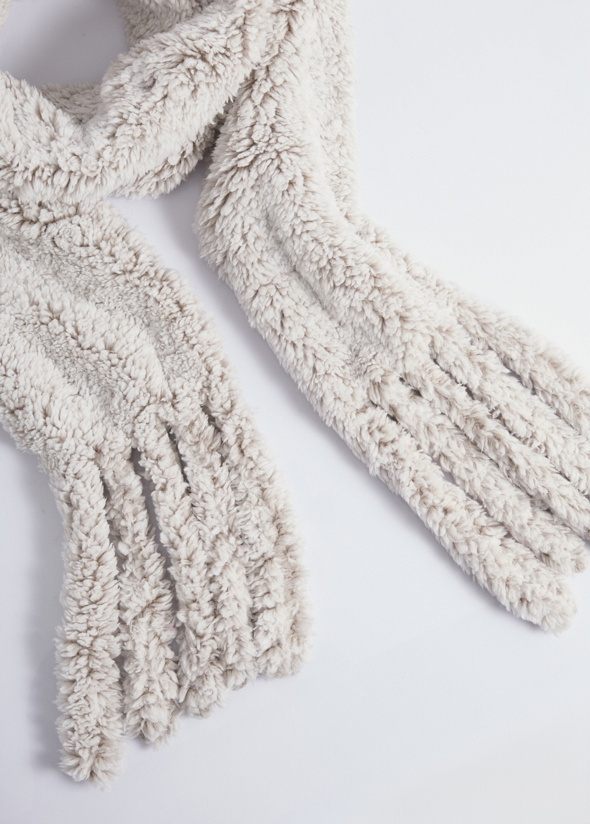 Warm_sherpa-style_fleece_scarf_Ecru_DE1_slim