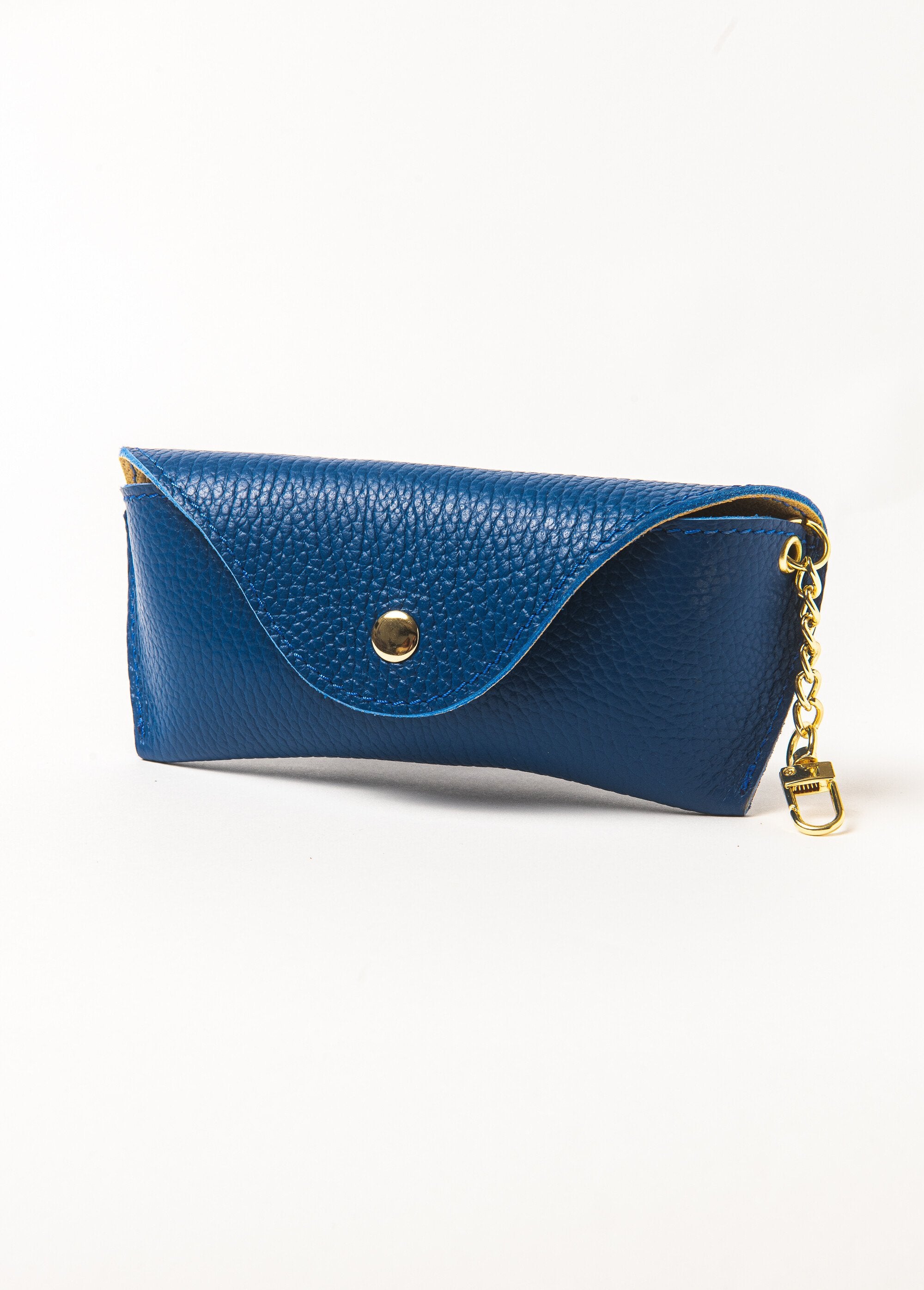 Colored_glasses_case_with_chain_Bleu_FA1_slim