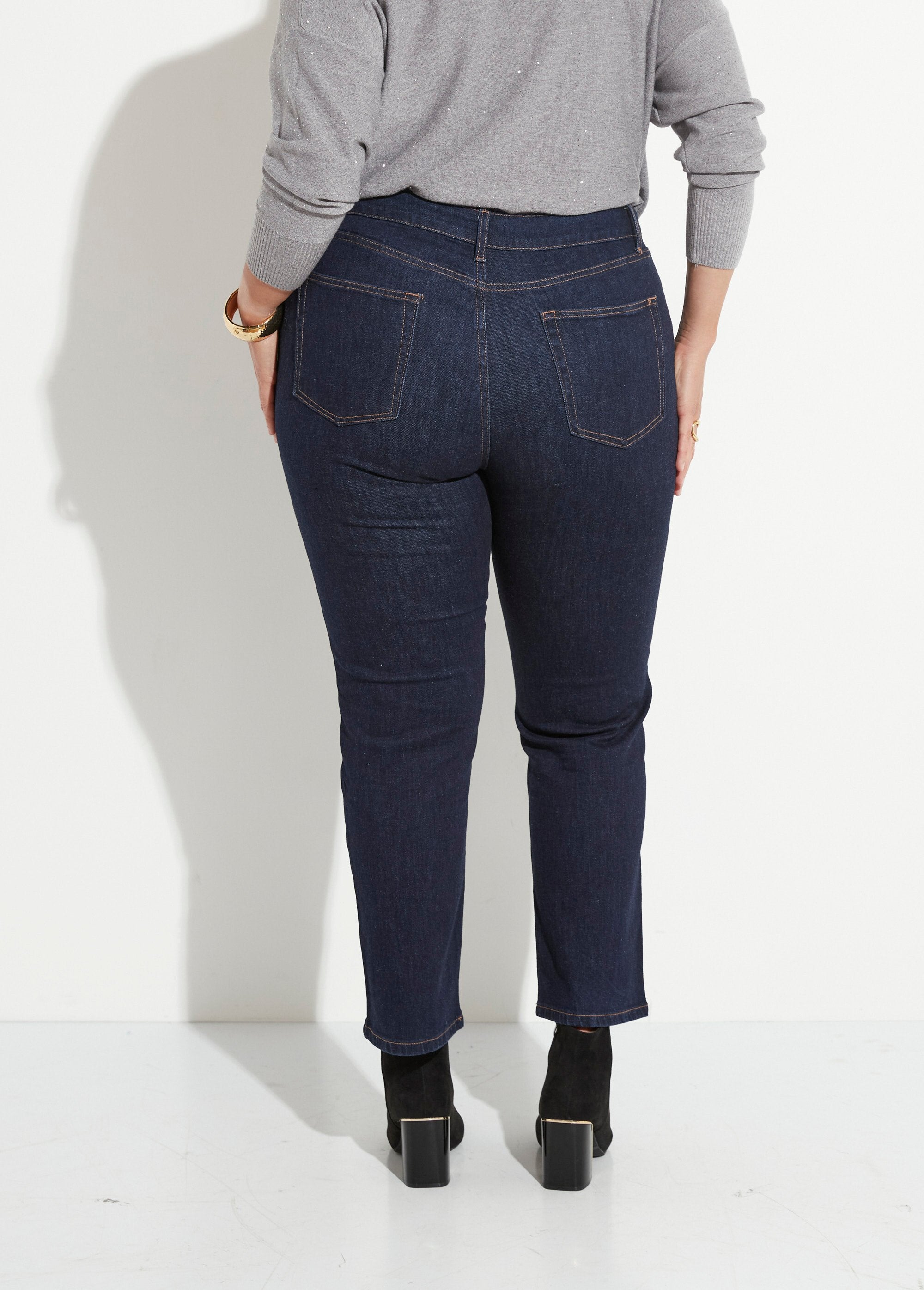 Denim_mom_jeans,_PLUS_SIZE_special_Raw_blue_DO1_curvy