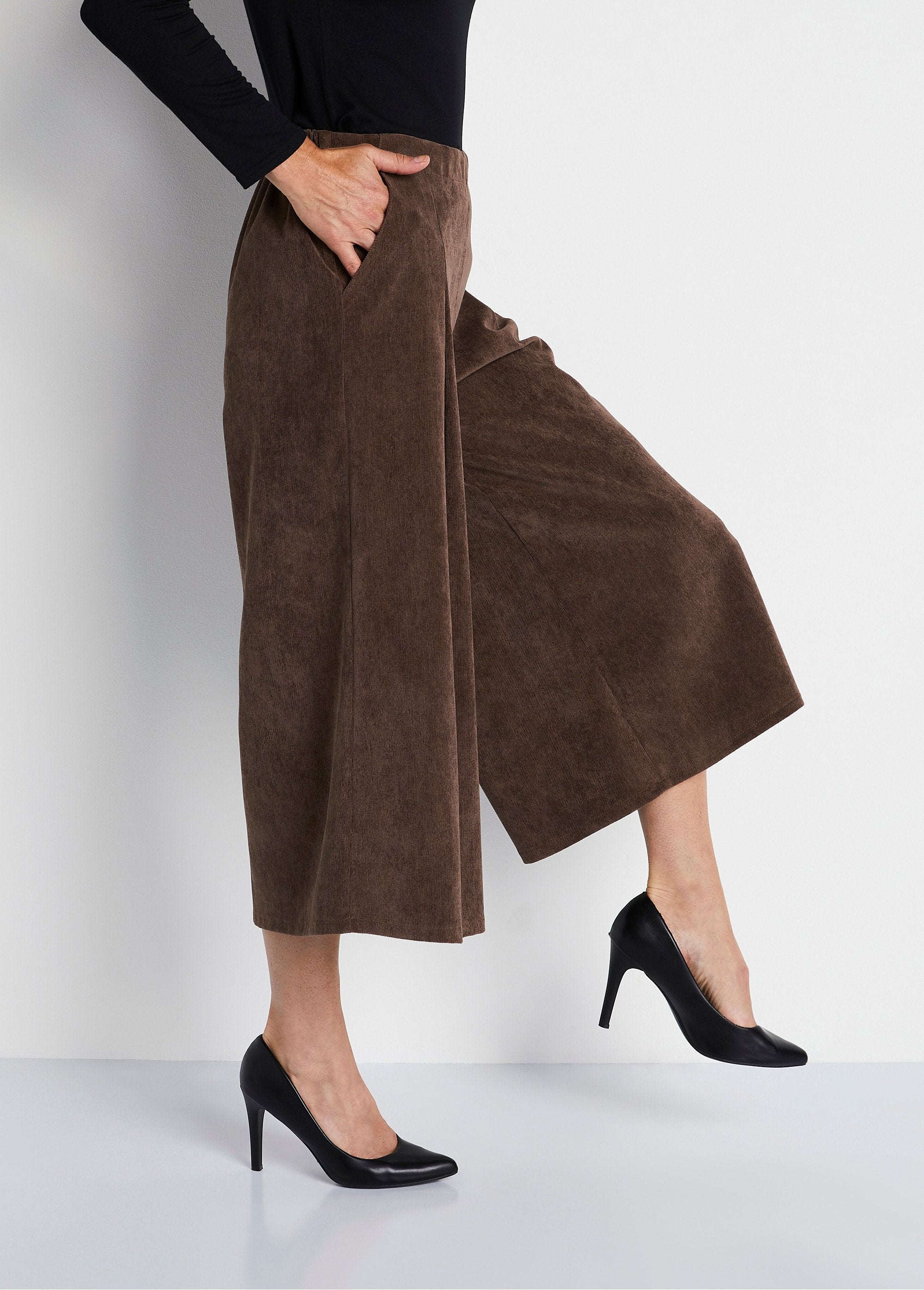 Long_milleraies_velvet_culottes_Mole_DR1_slim