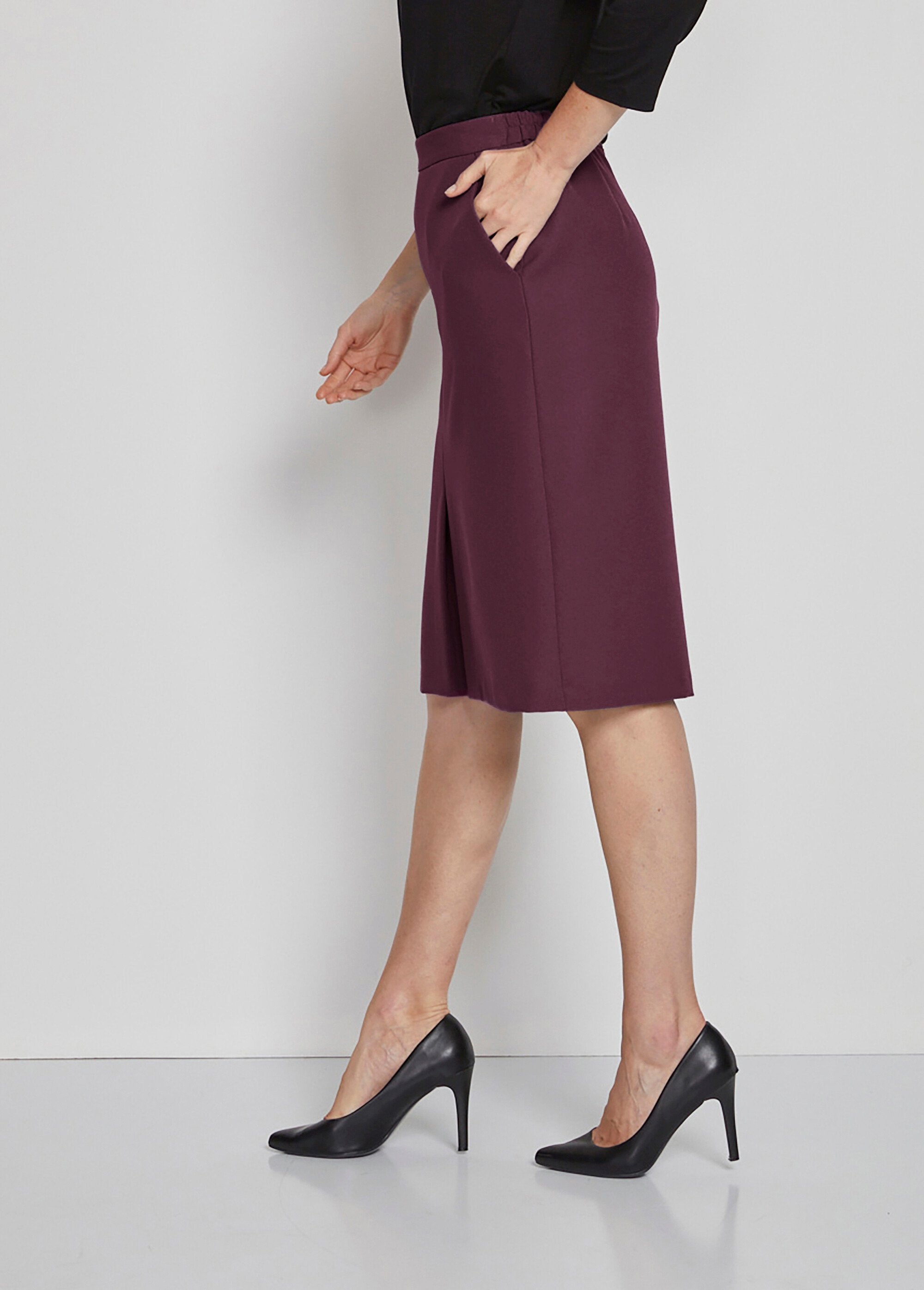 Mid-length_straight_skirt_in_wrinkle-free_fabric_Plum_DR1_slim