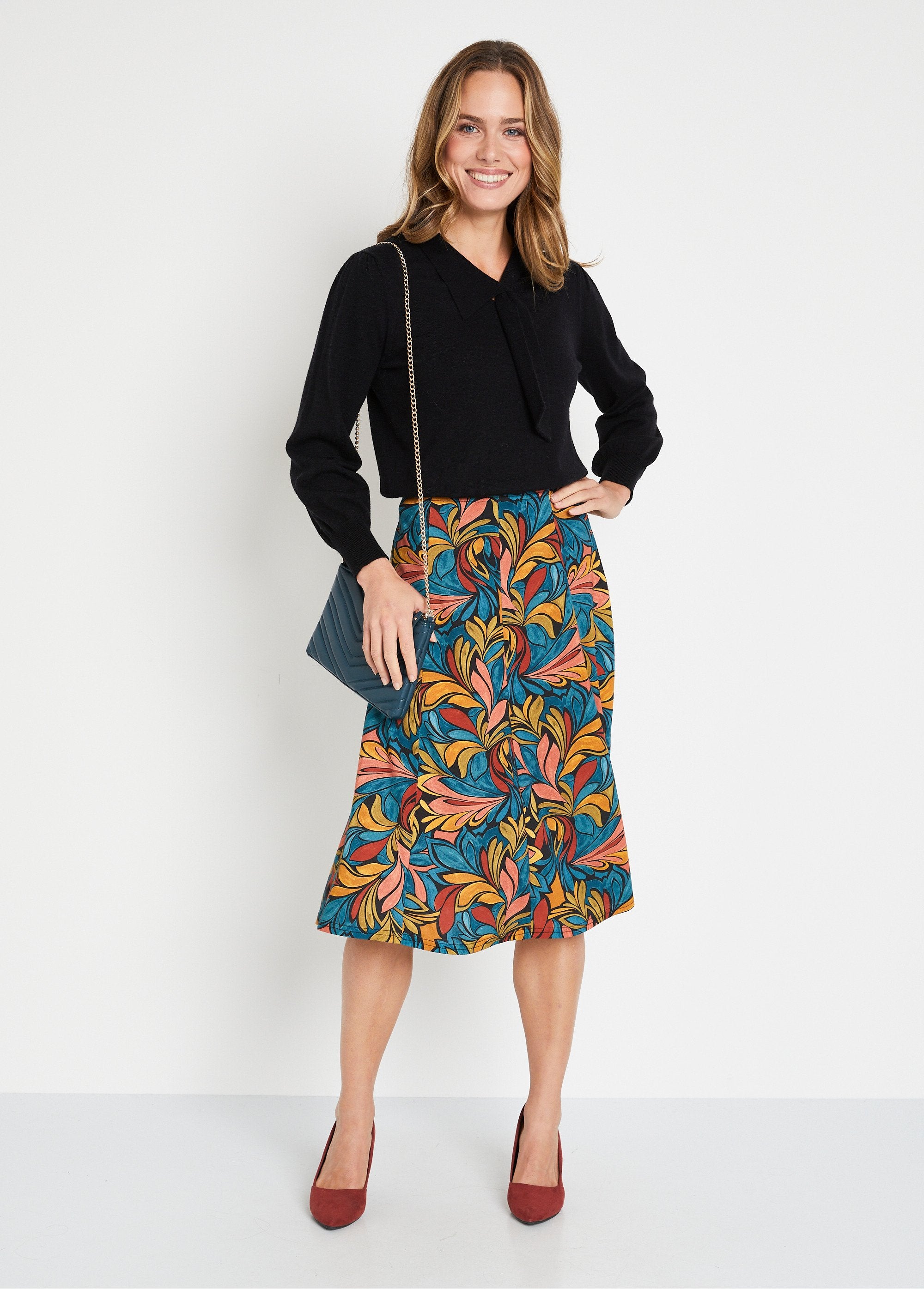 Printed_mid-length_flared_skirt_with_elasticated_waistband_Multicolor_SF1_slim