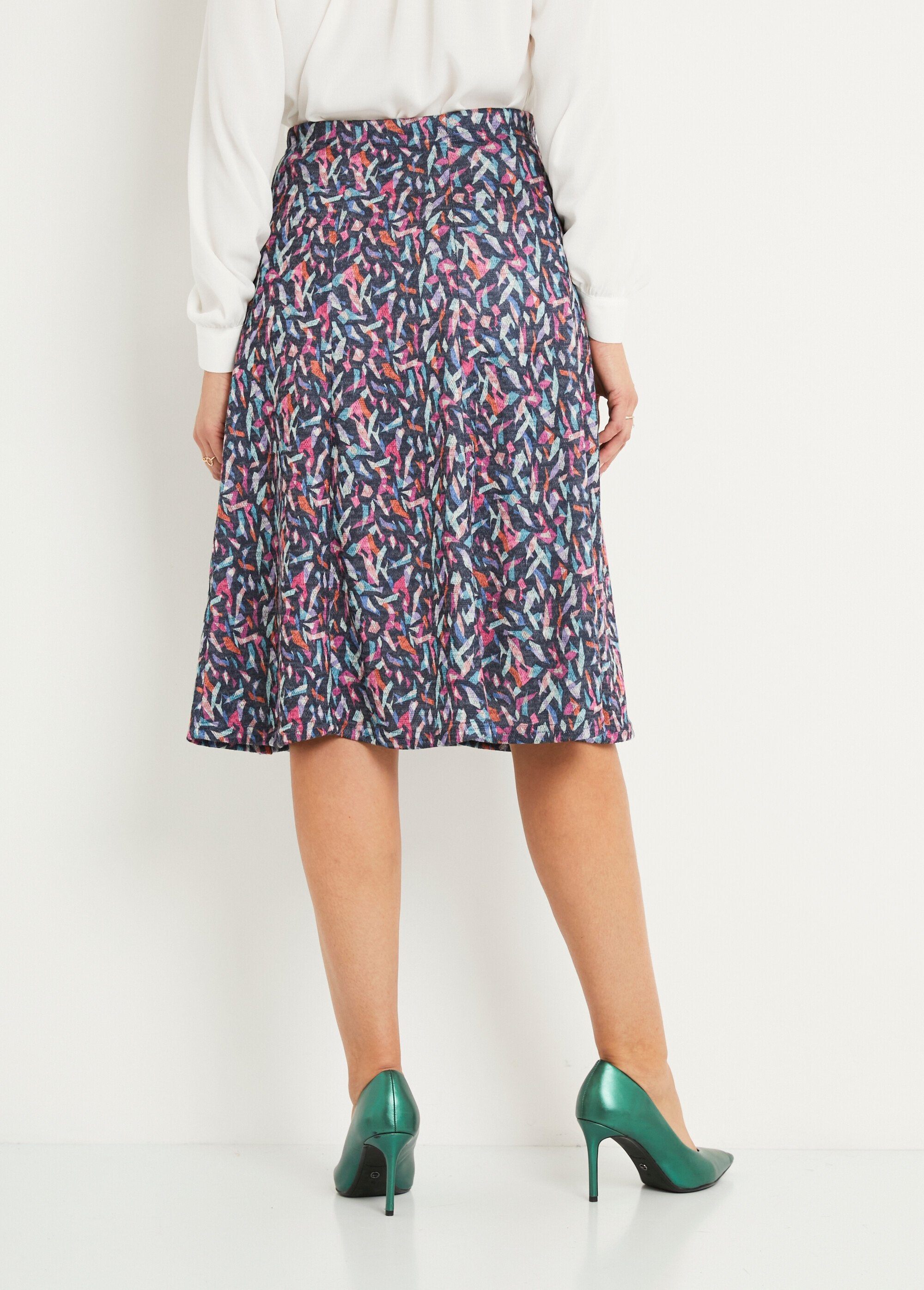 Mid-length_flared_skirt_with_graphic_pattern_Pink_and_blue_DO1_slim