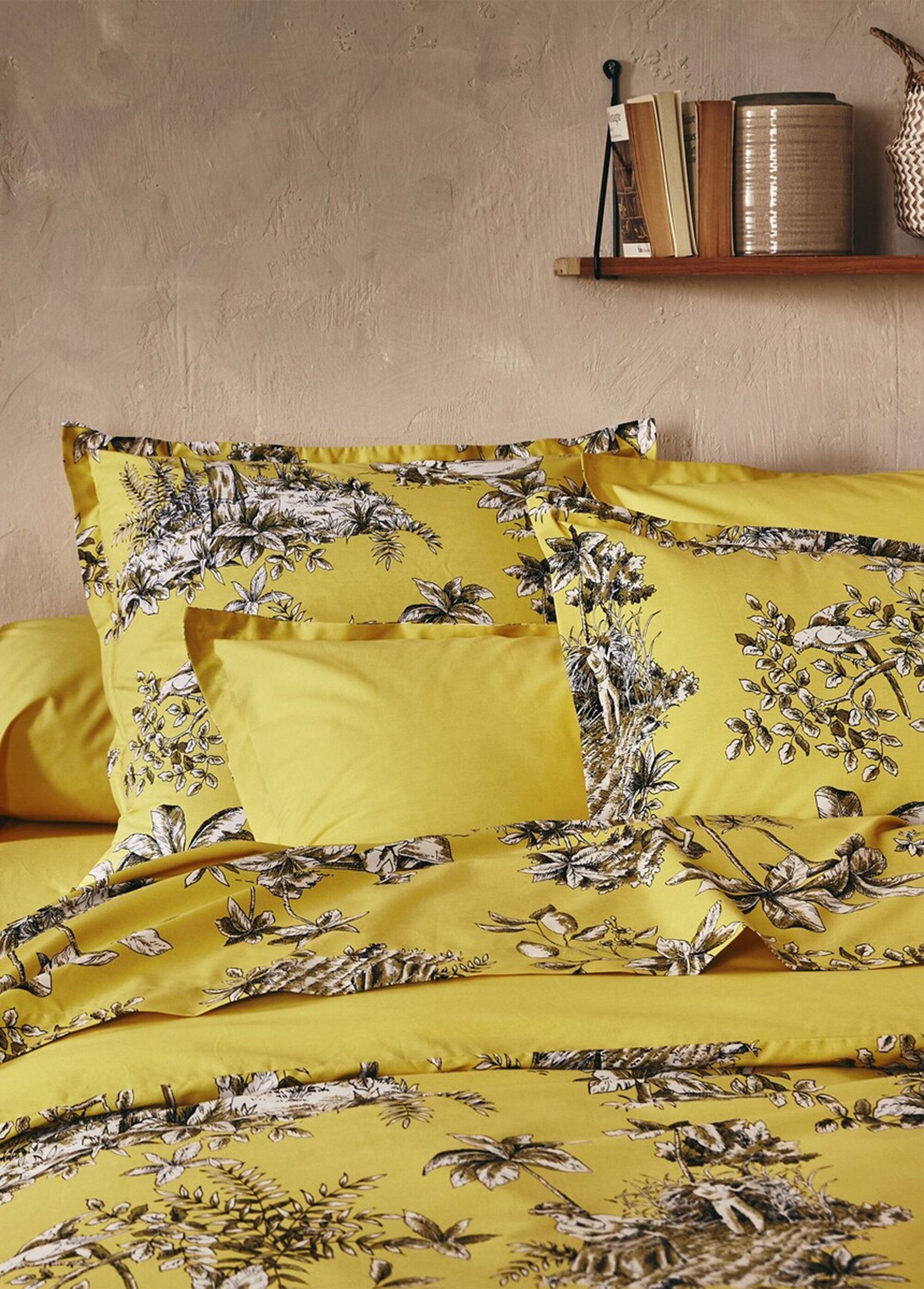 MARTINIQUE_cotton_percale_case_Saffron_DE1_slim