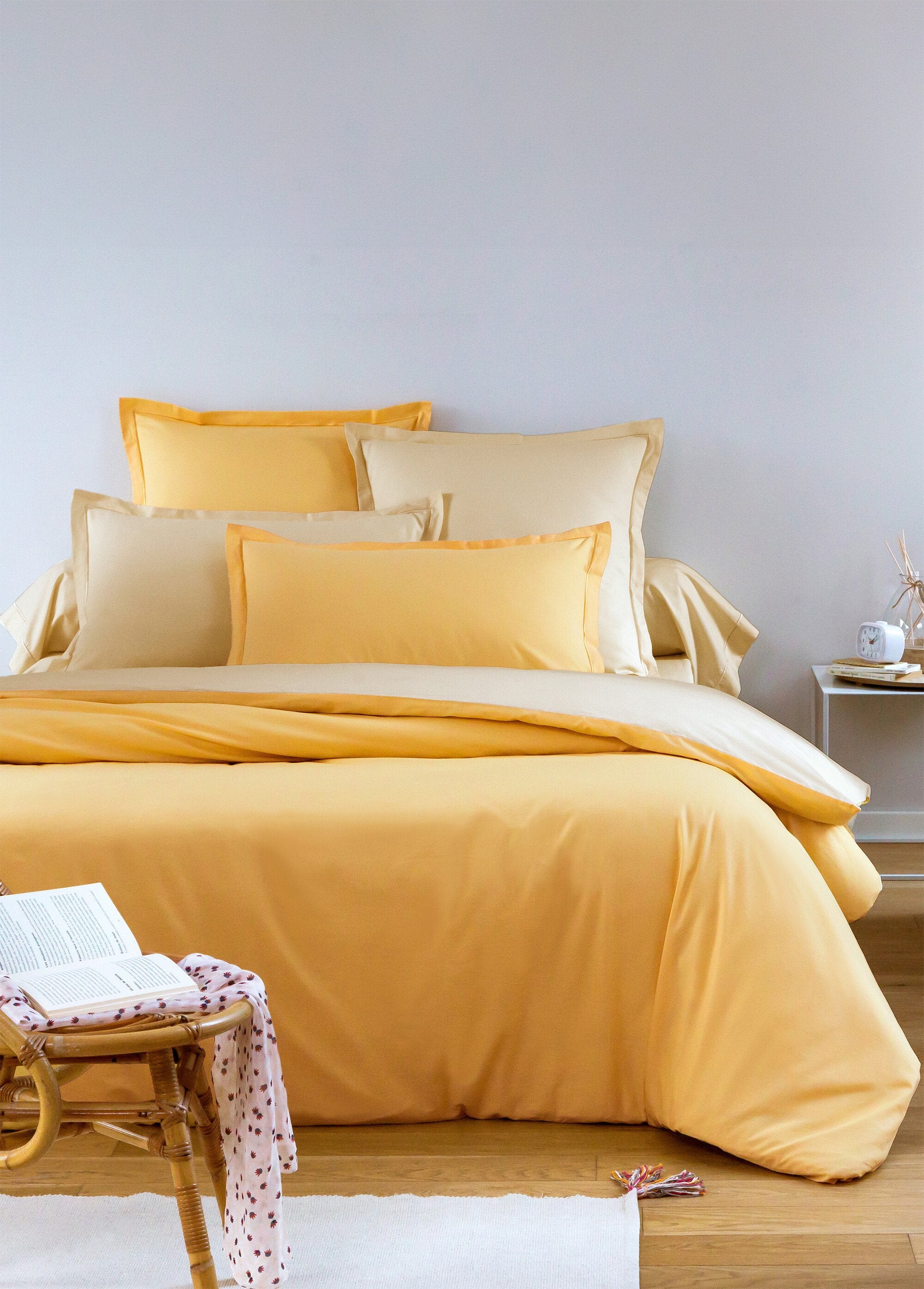 RELAX_plain_pure_cotton_fitted_sheet_Banana_yellow_DE1_slim