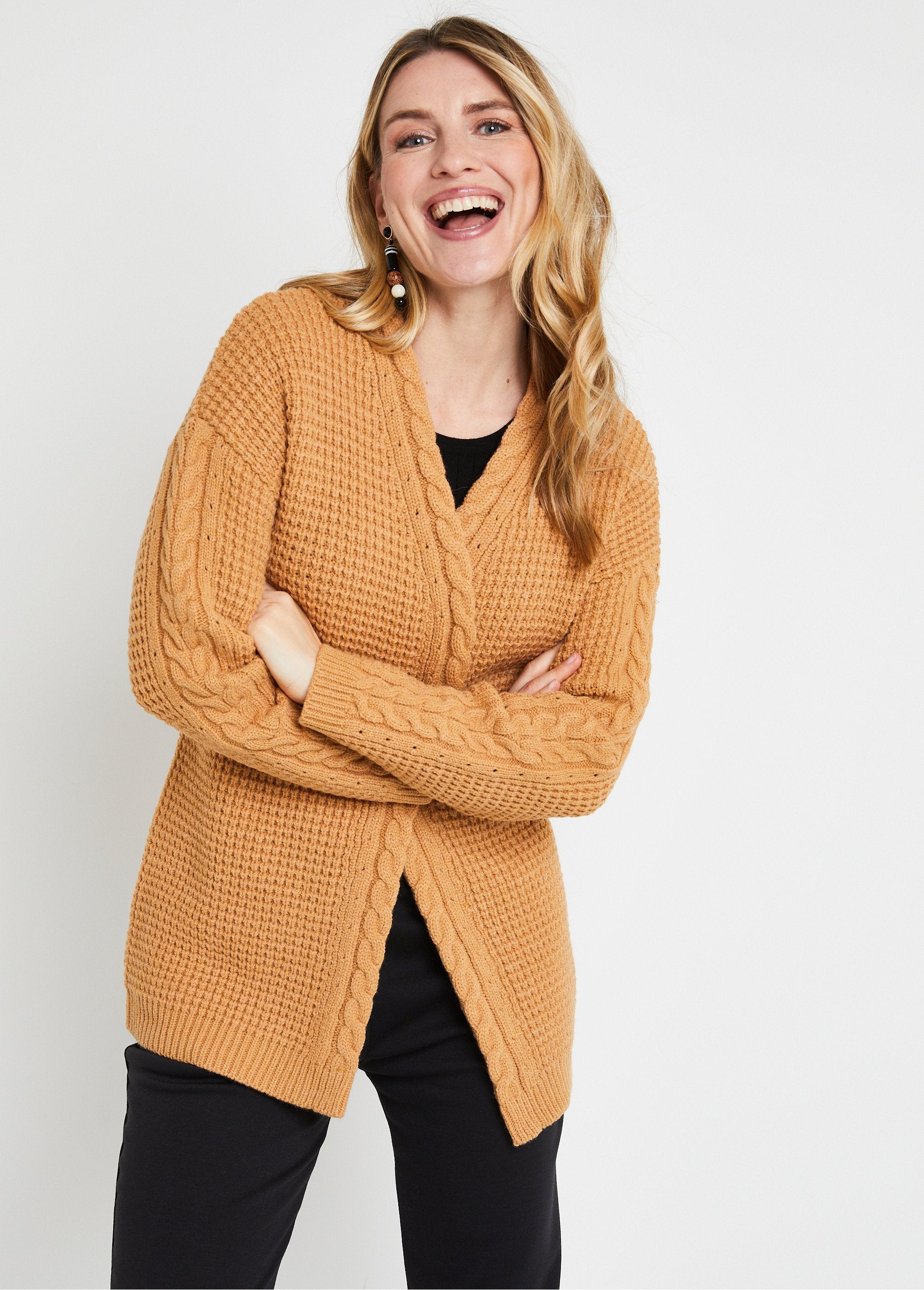 Long_warm_beaded_V-neck_cardigan_with_snap_closure_Honey_FA1_slim