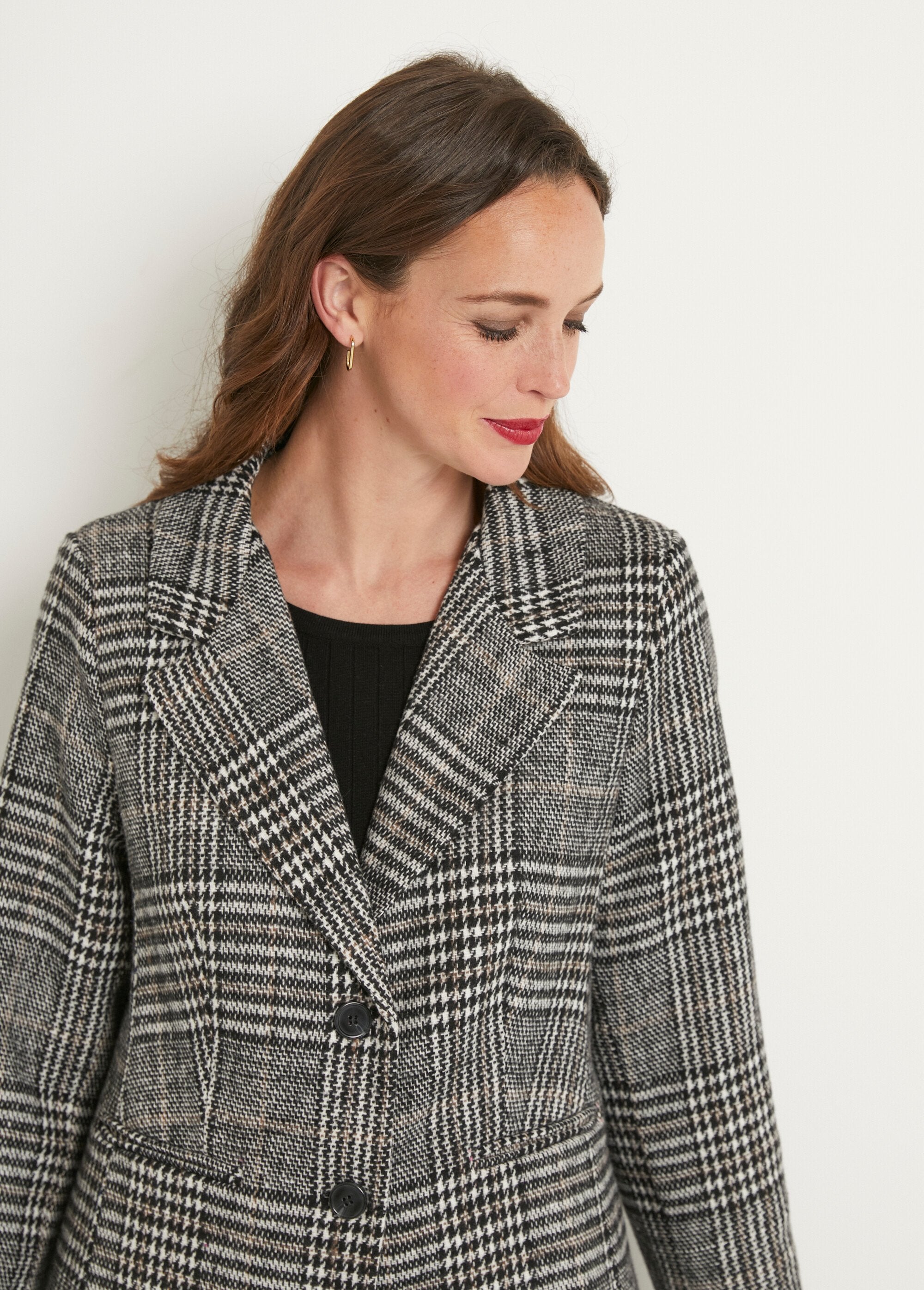 Mid-length_woollen_coat_with_tailored_collar_Gray_tiles_DE1_slim