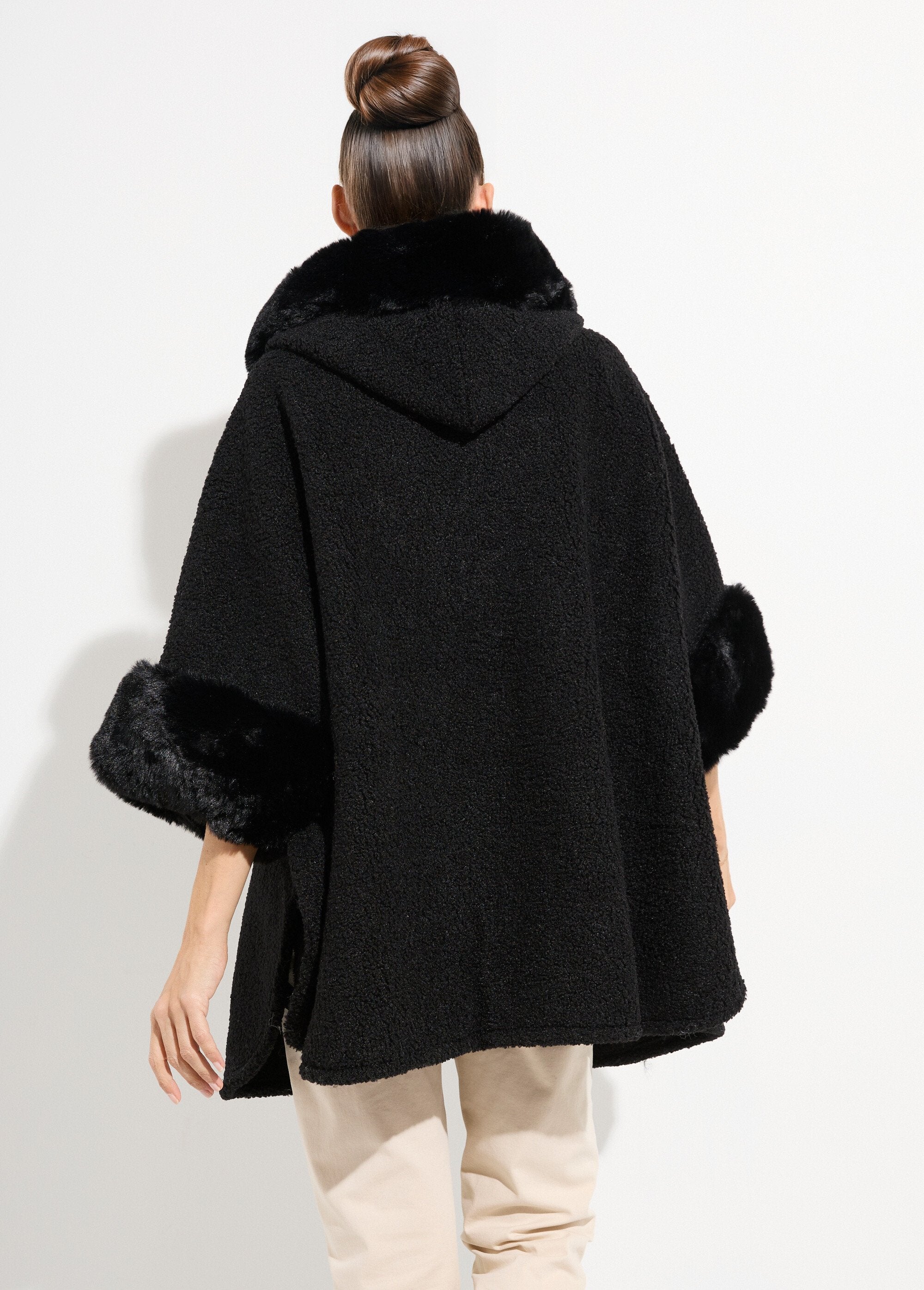 Manteau_cape_aspect_laineux_avec_fourrure_Noir_DO1_slim