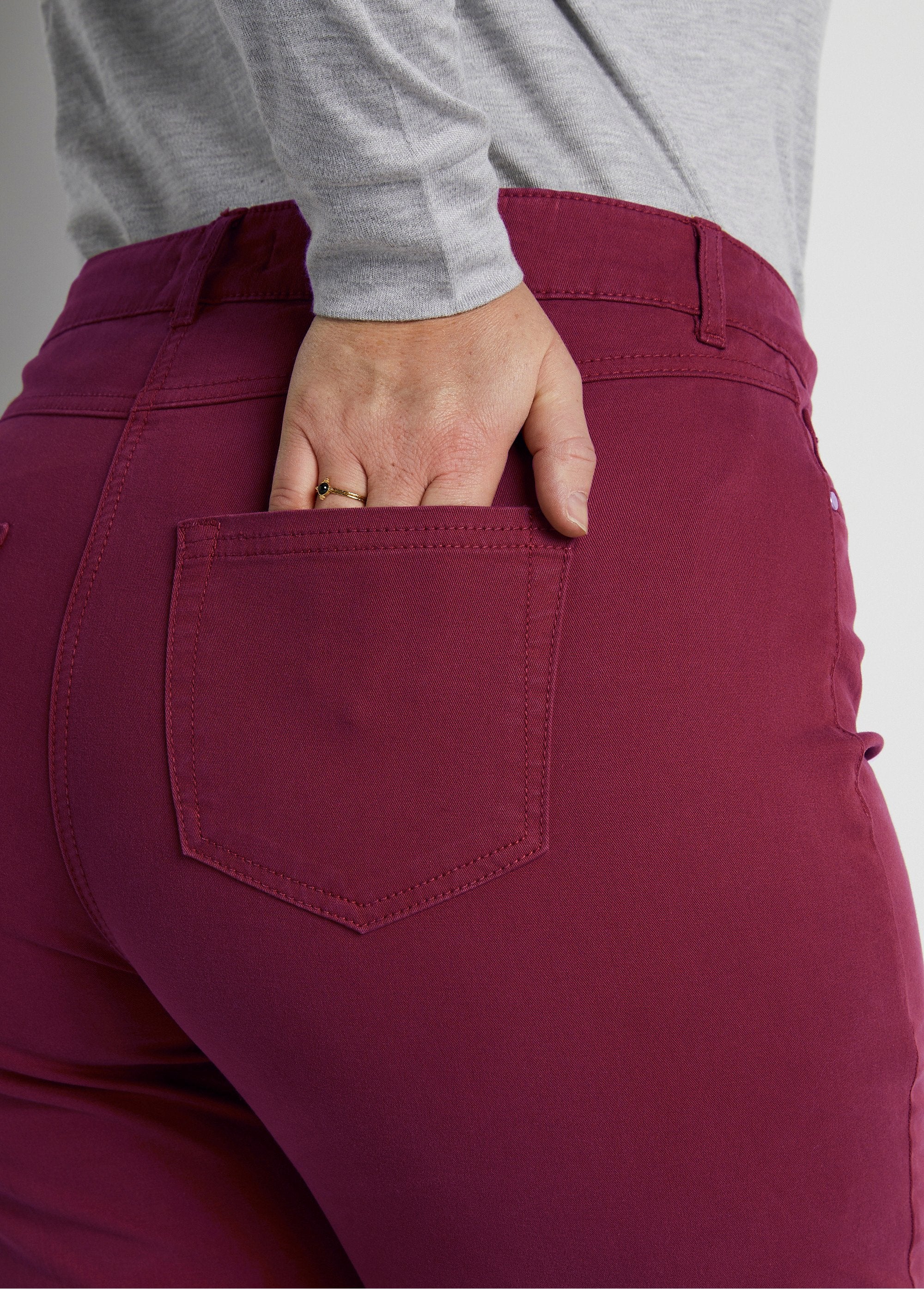 Stretch_cotton_5-pocket_straight_pants_Bordeaux_DE1_curvy