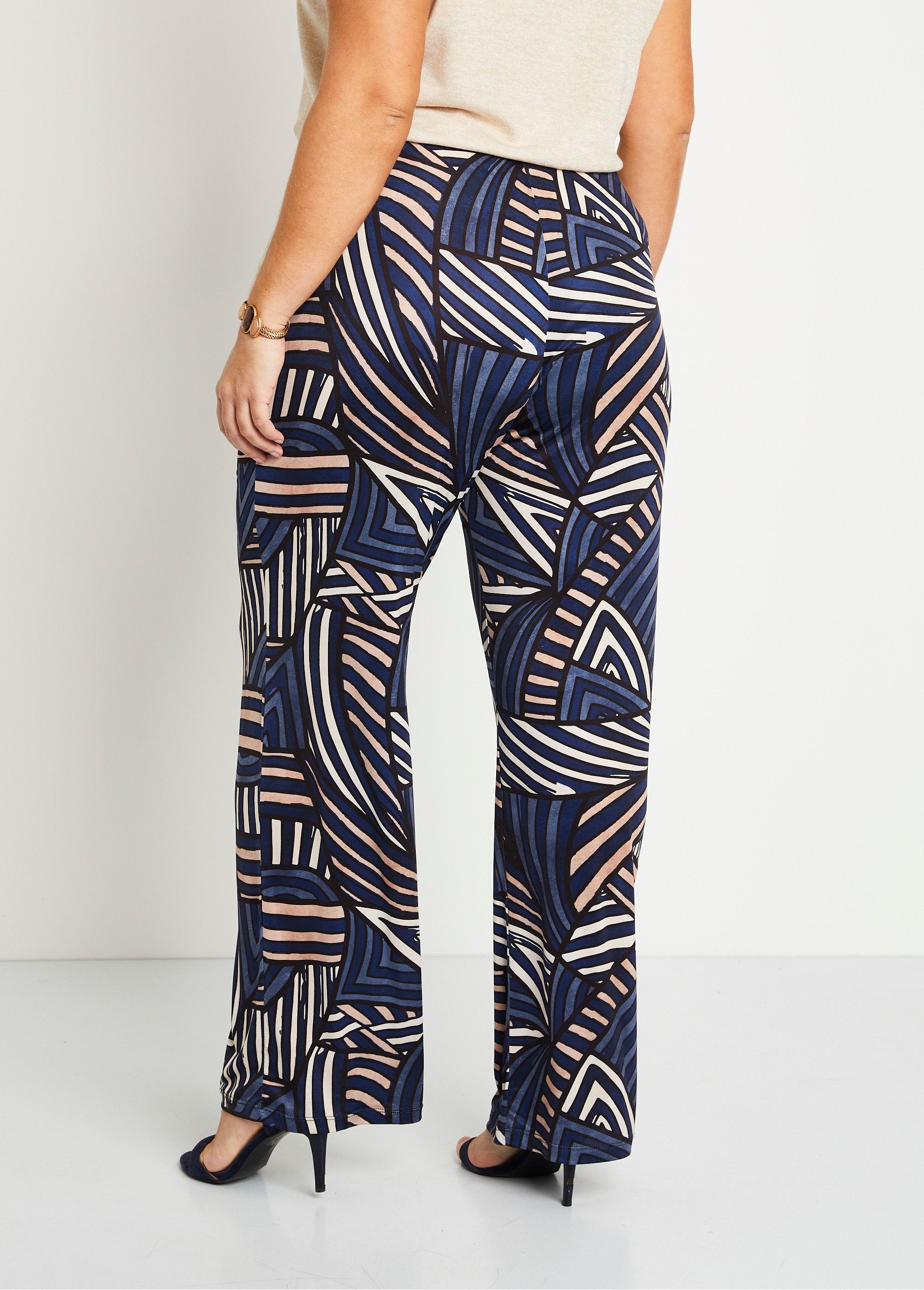 Wide_graphic_elasticated_waist_pants_Blue_and_beige_DO1_curvy