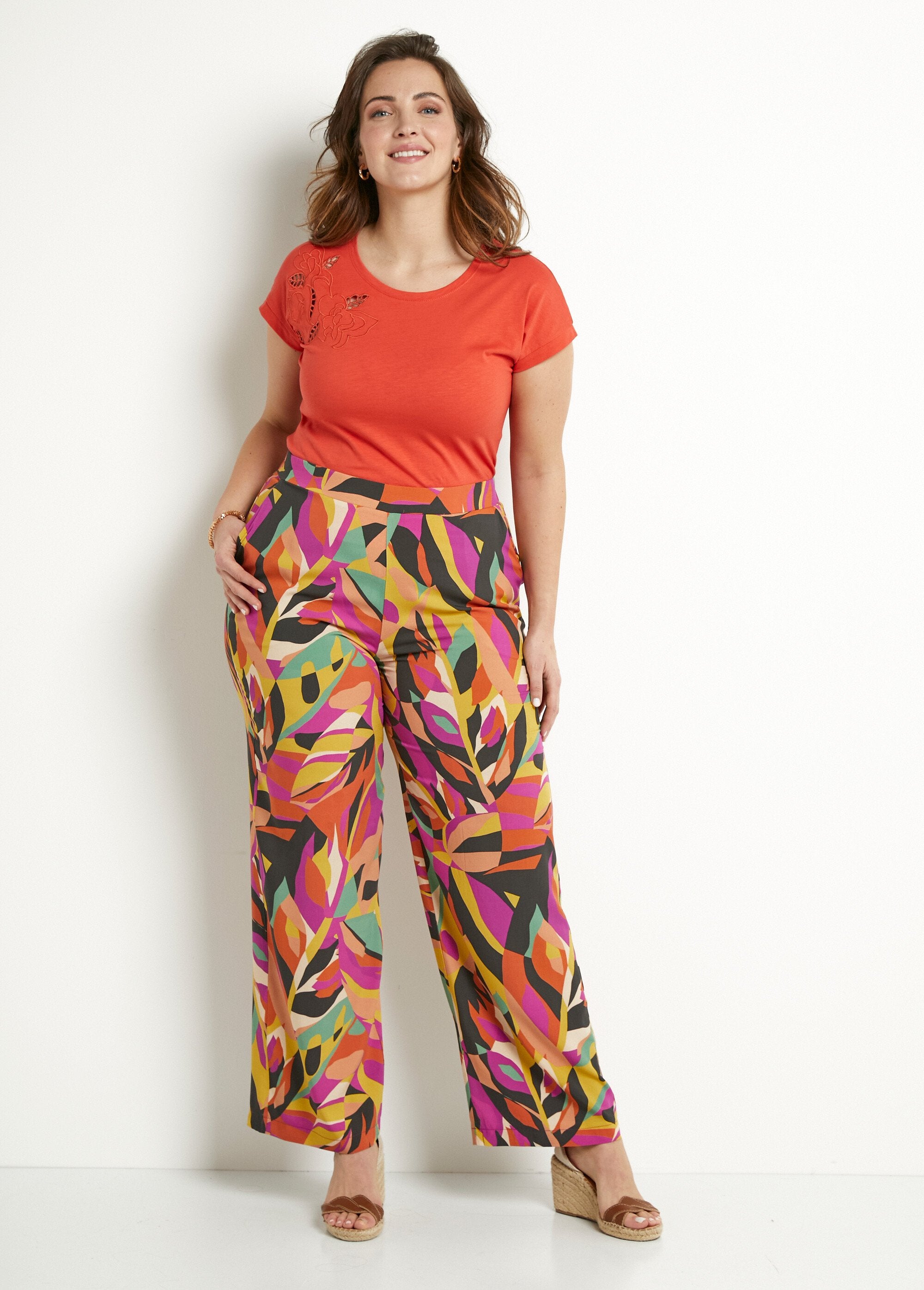 Wide_leg_pants_with_semi-elasticated_waistband_and_print_Multicolor_SF1_curvy