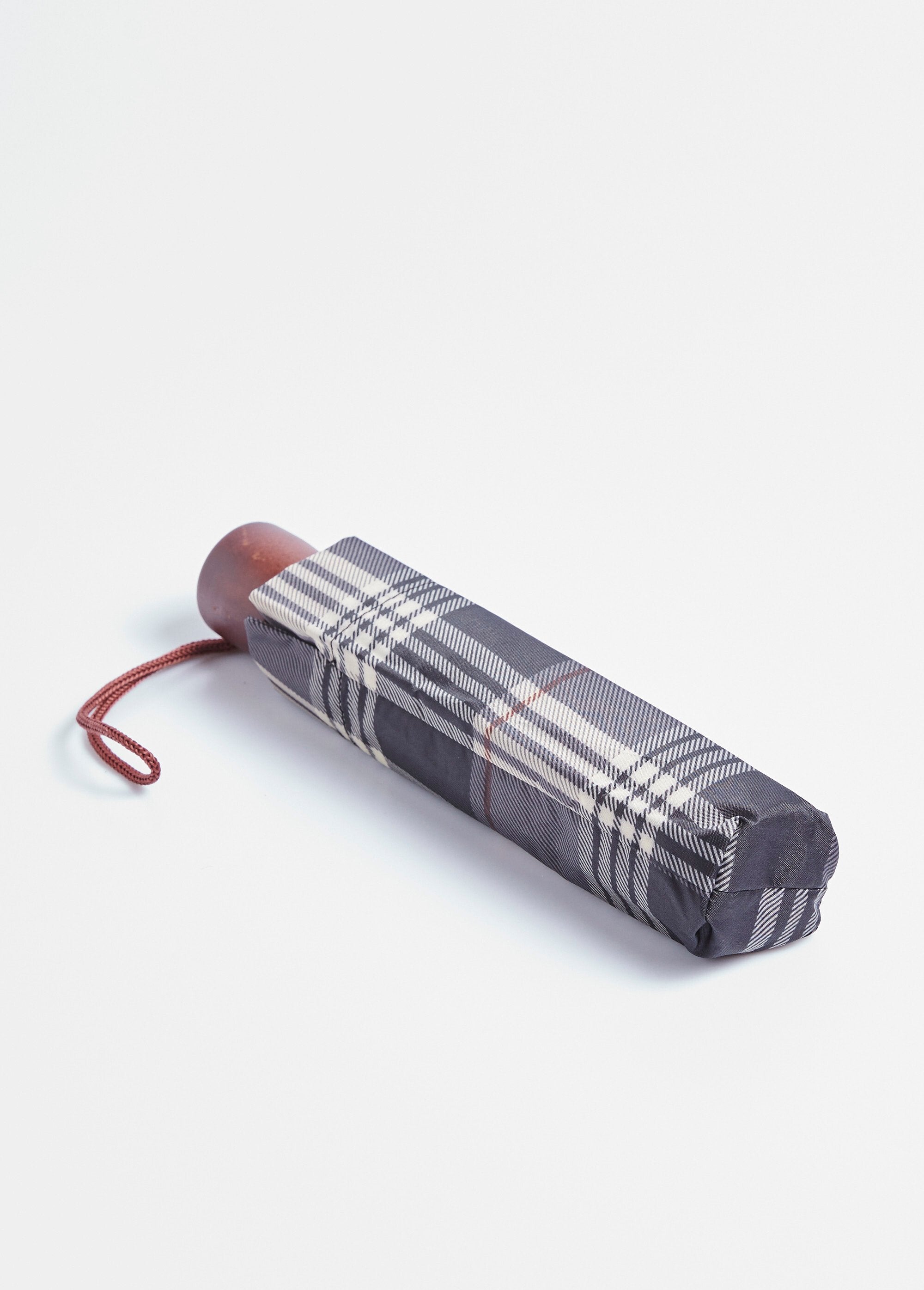 Manual_fancy_folding_umbrella_Grey_and_ecru_tiles_FA1_slim