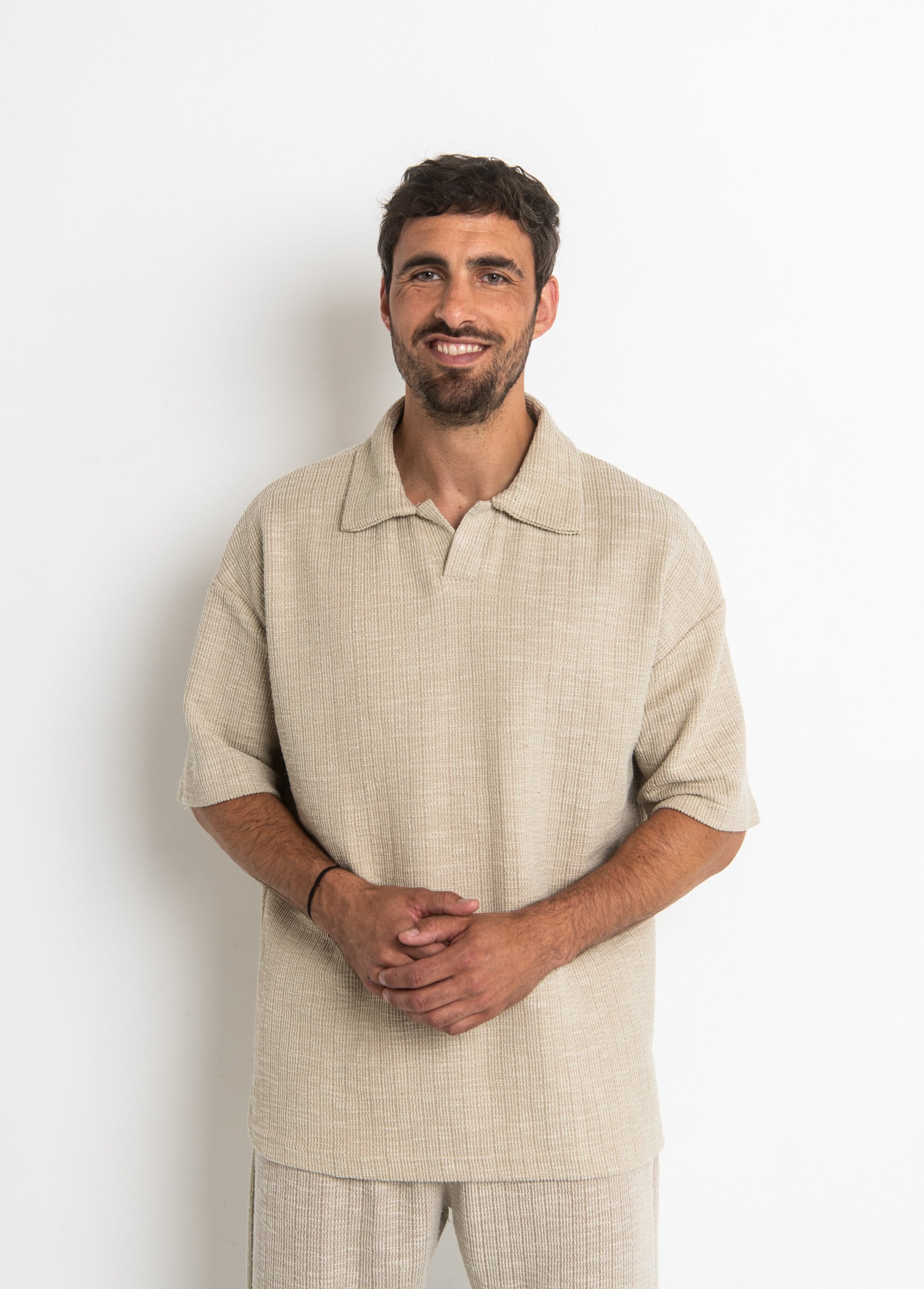 Knitted_polo_shirt_with_tailored_collar_Beige_FA1_slim