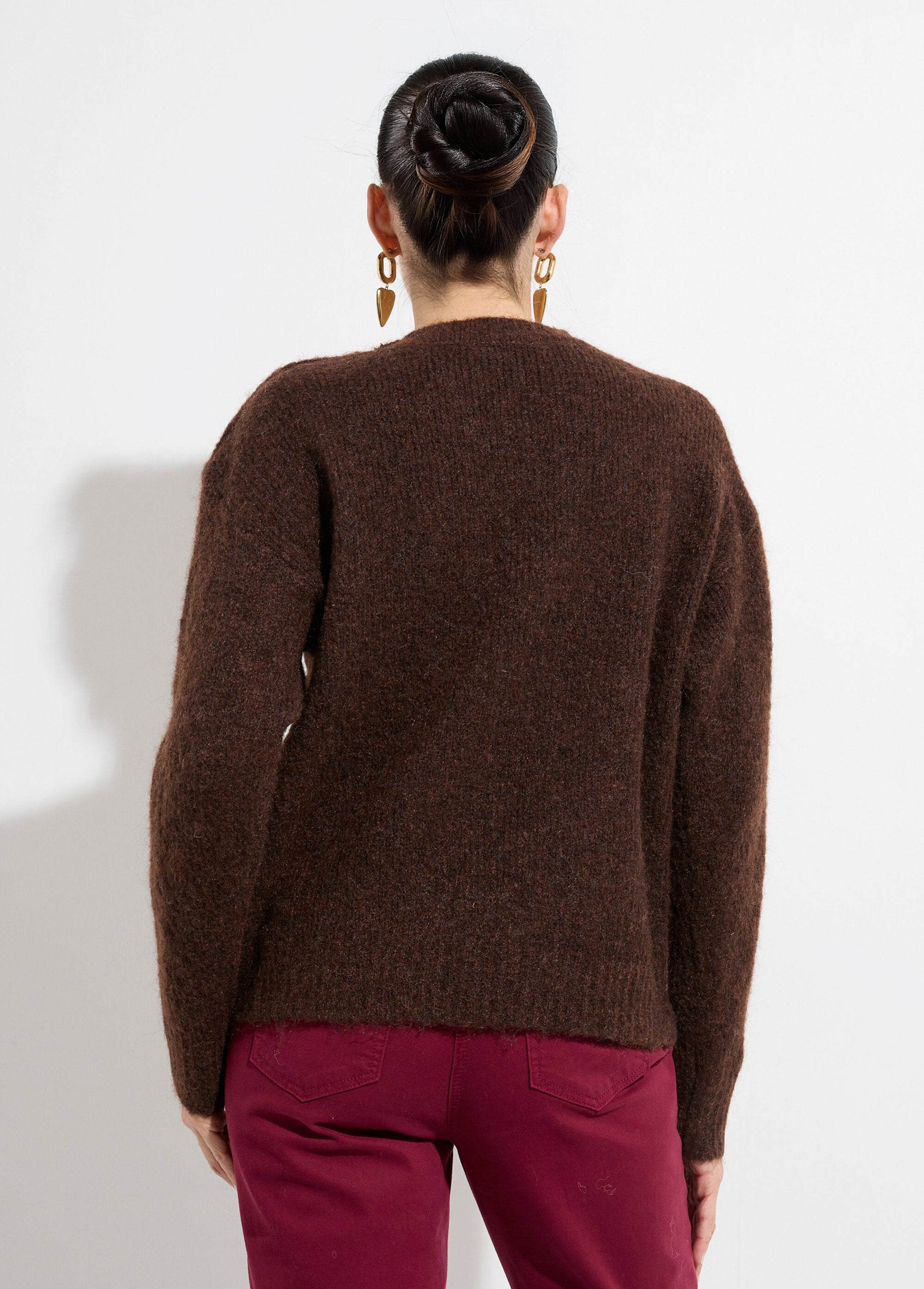 Round_neck_sweater,_metal_jewel_buttons_Chocolate_DO1_slim