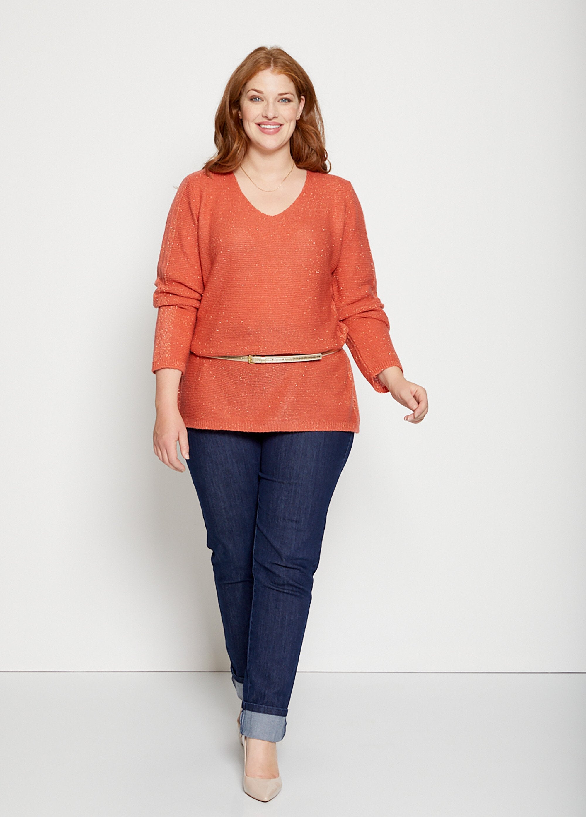 Rounded_V-neck_sweater_with_openwork_details_Tomette_SF1_curvy