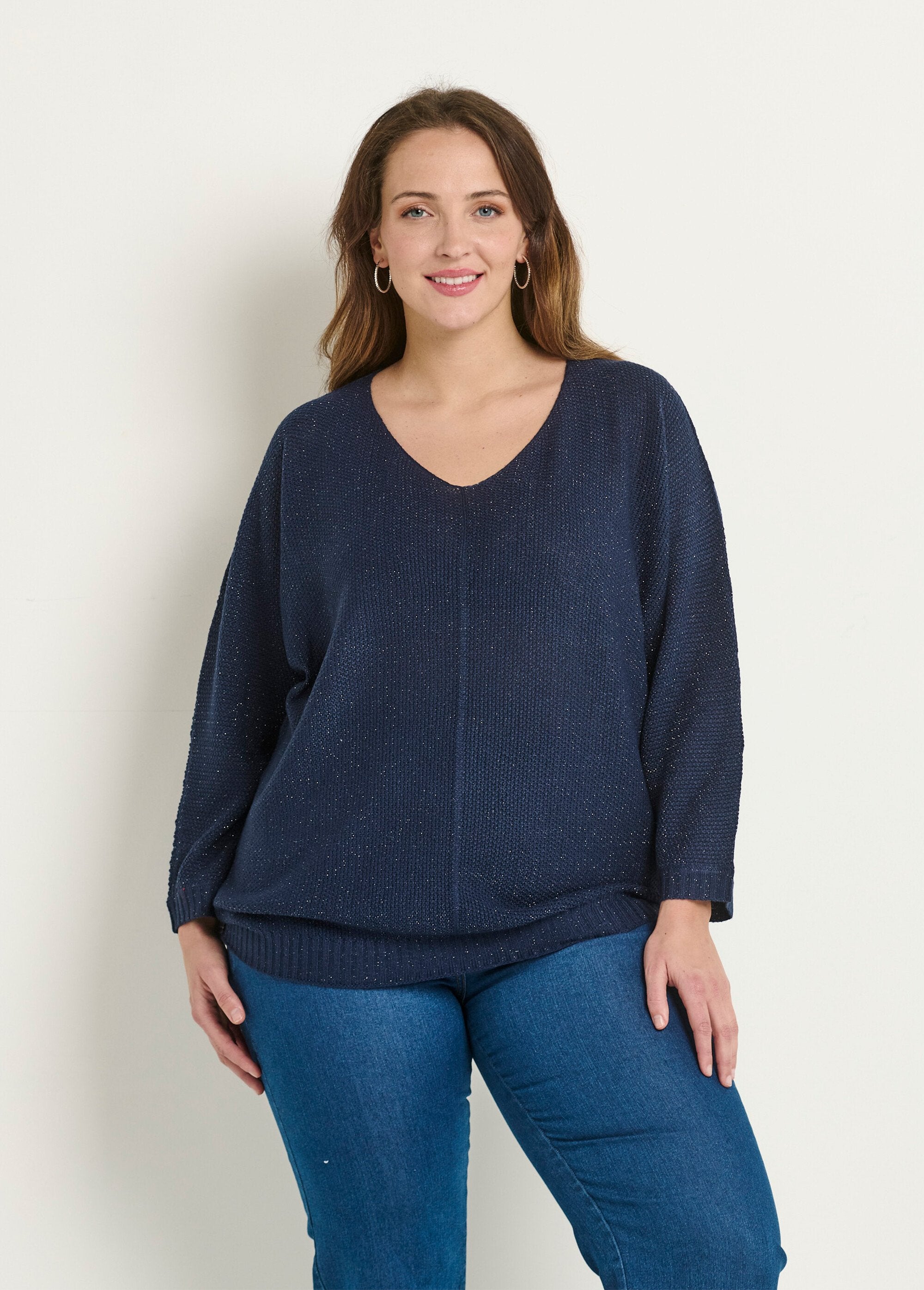 Pull_col_V_maille_fantaisie_métallisée_Marine_FA1_curvy