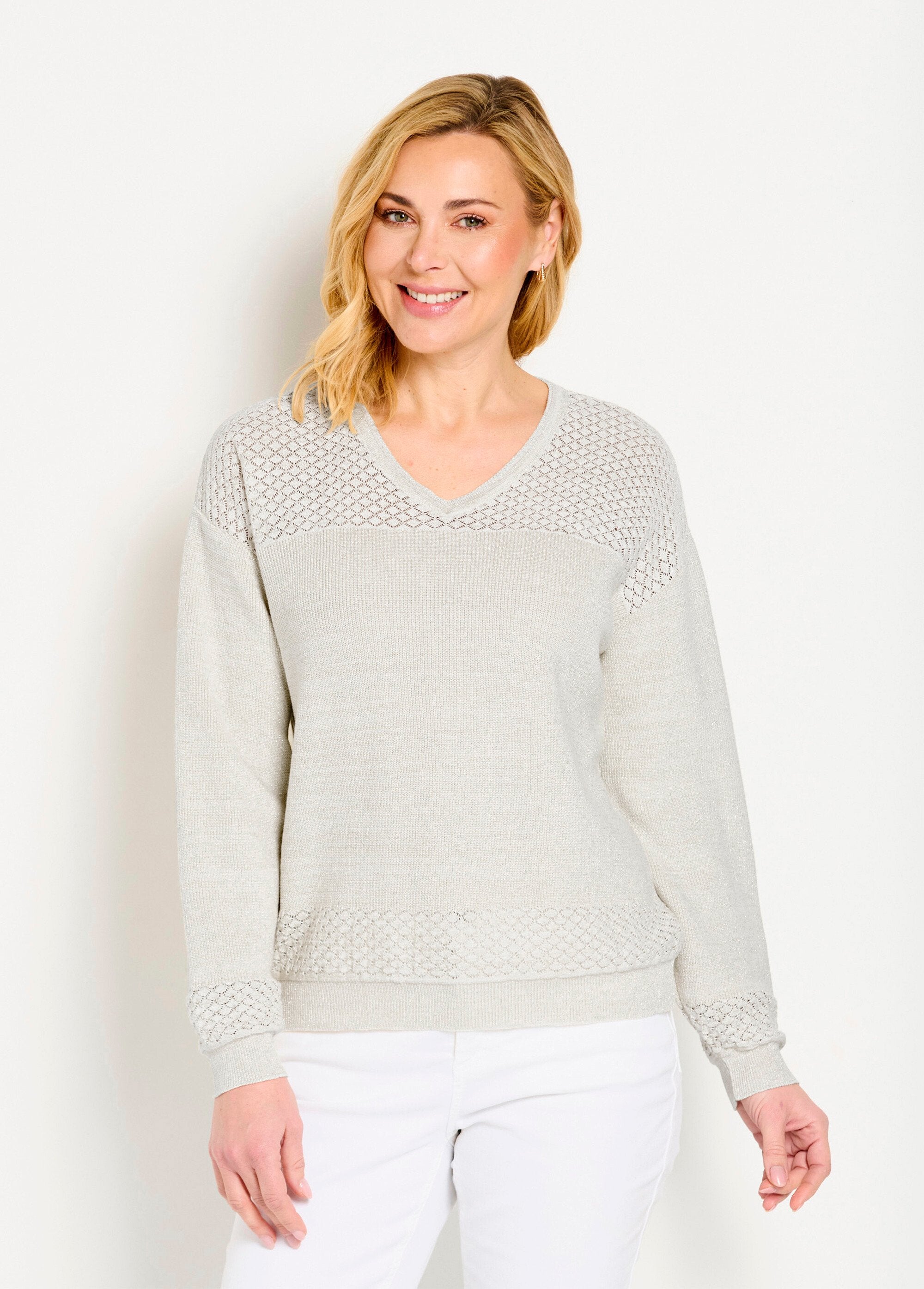 Soft_iridescent_short_sweater_with_V-neck_and_long_sleeves_Golden_beige_FA1_slim