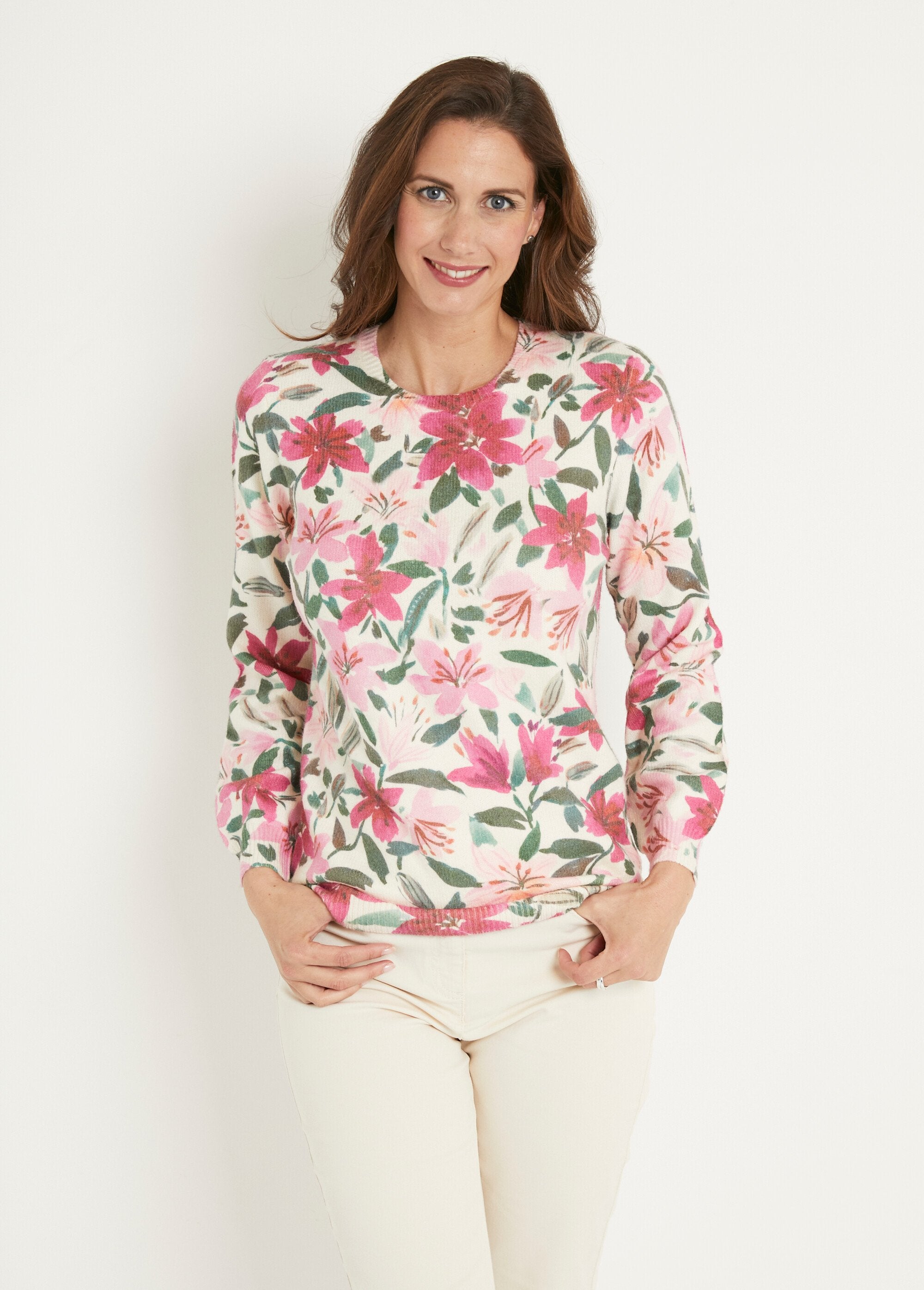 Soft_flower-printed_round-neck_sweater_Pink_print_FA1_slim