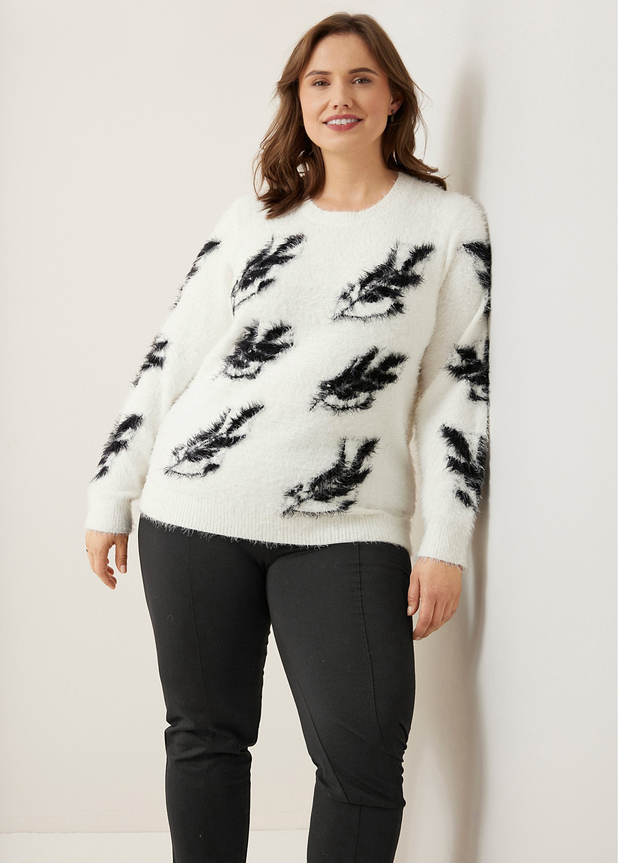 Long-sleeved_hairy_knit_jacquard_sweater_Ecru_and_black_FA1_curvy
