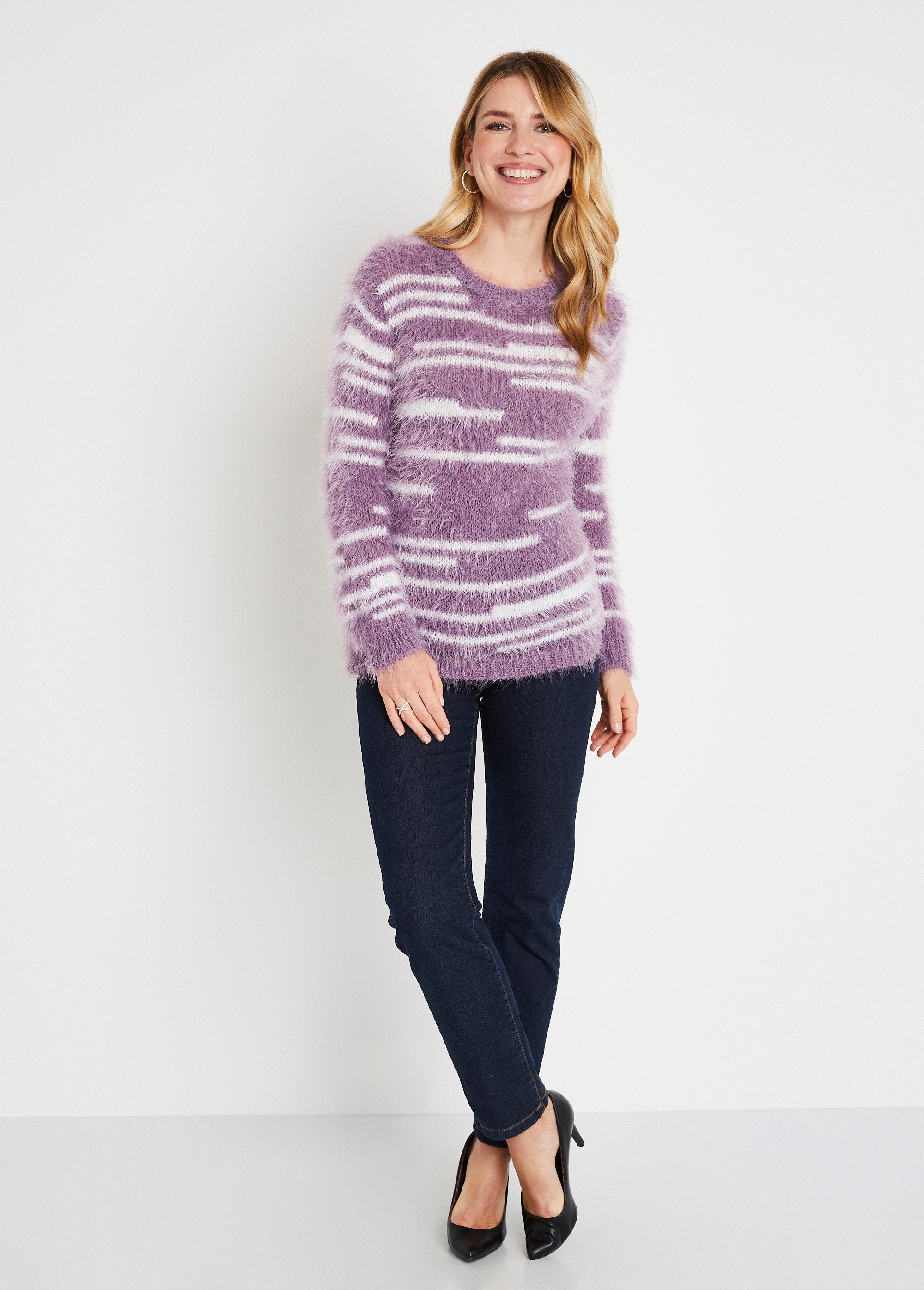 Soft_knit_hairy_effect_sweater_Parma_and_ecru_SF1_slim